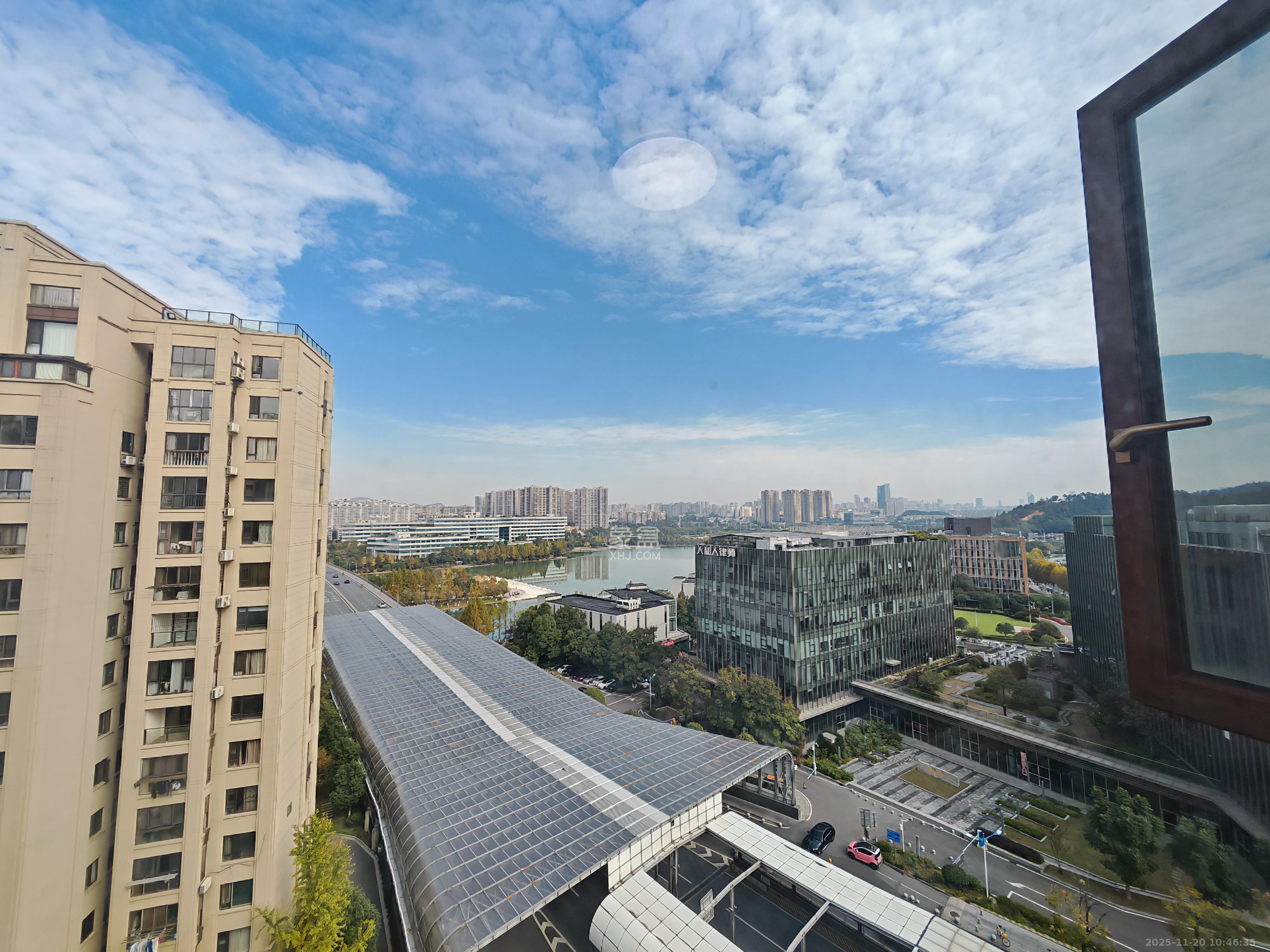 金茂梅溪湖 3室2厅2卫 3500.0元/月 金茂梅溪湖 3室2厅2卫 3500.0元/月室内图