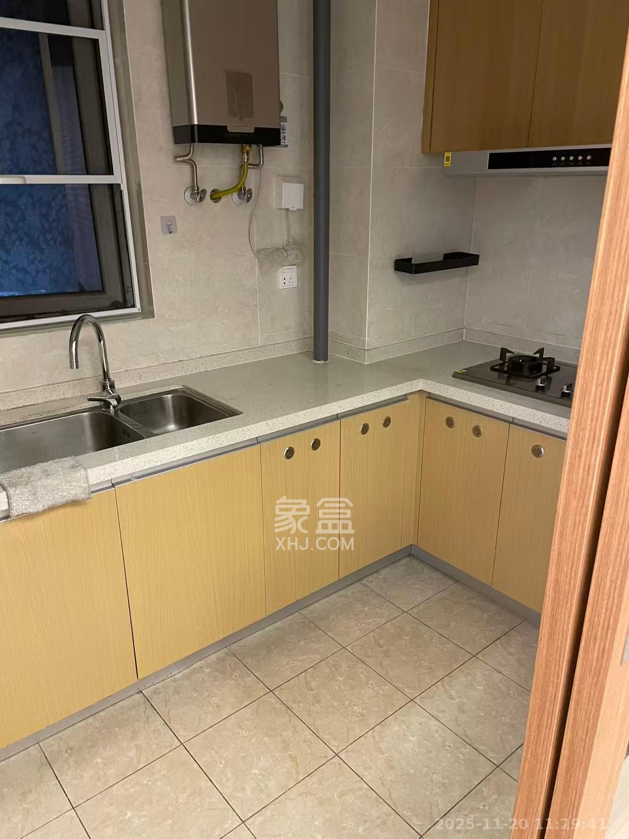 金科集美天辰  3室2厅1卫    1800.0元/月室内图