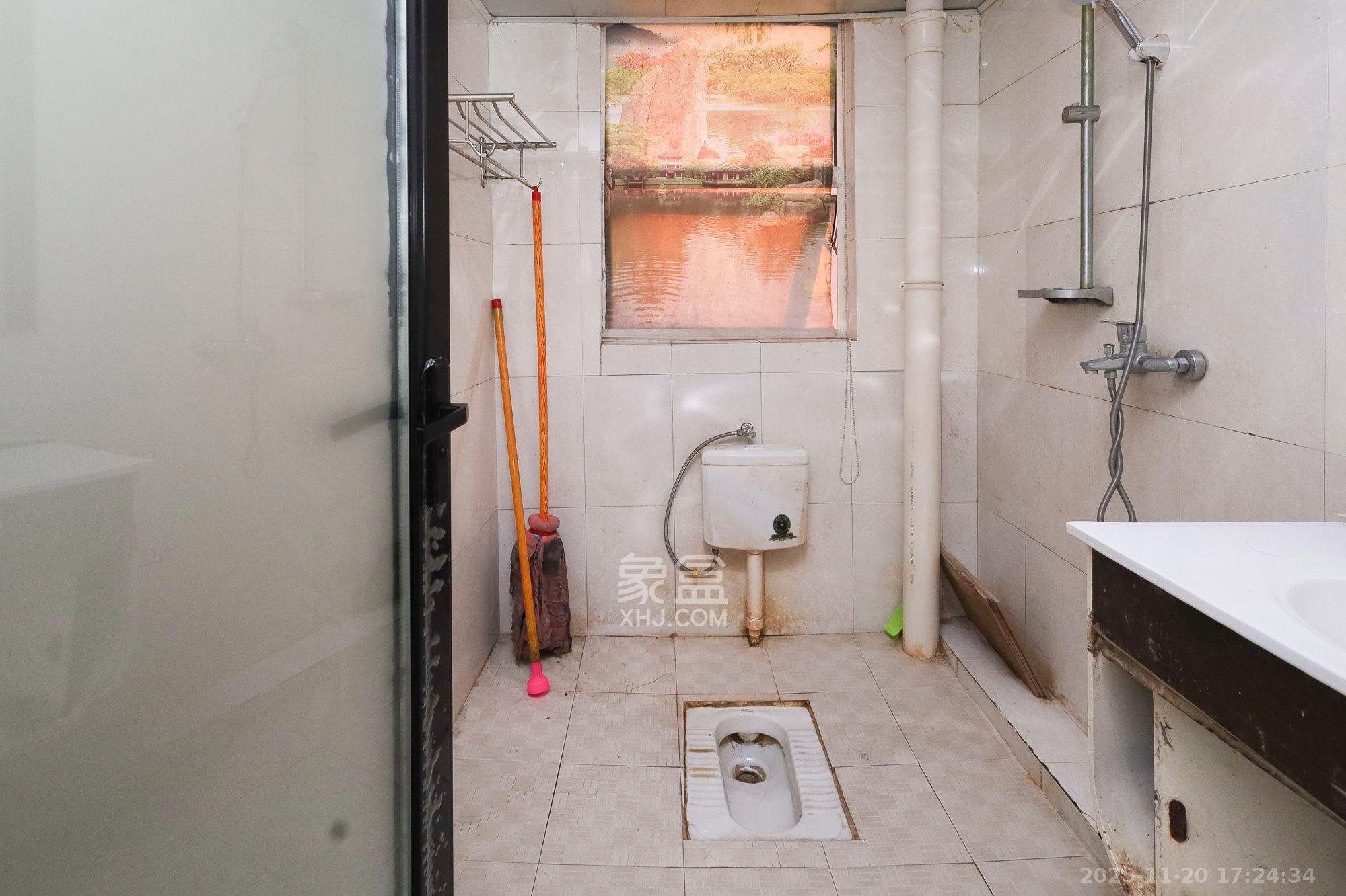 德润园  2室2厅1卫    1700.0元/月室内图