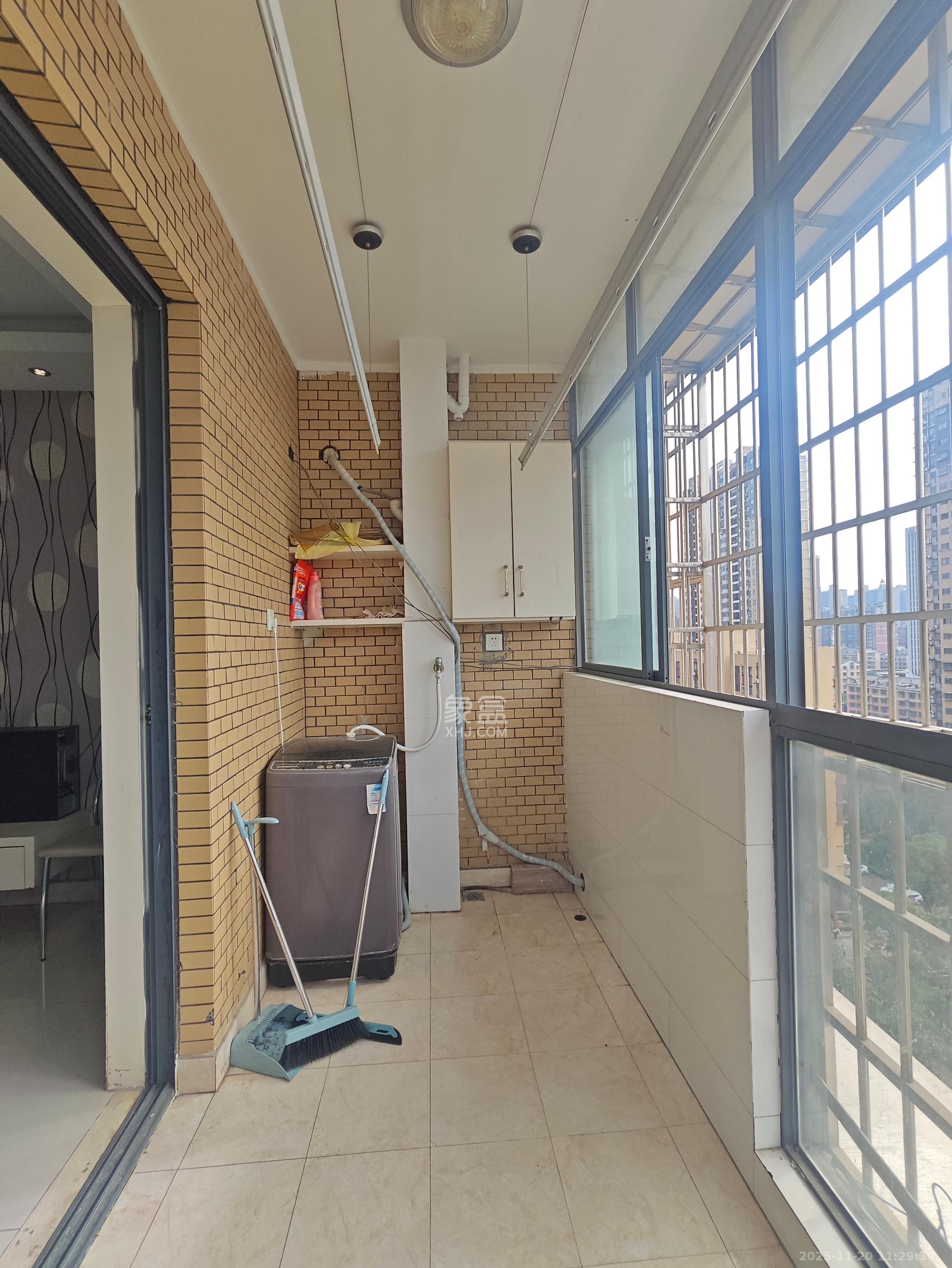 中国铁建国际城一期  2室2厅1卫    1400.0元/月室内图