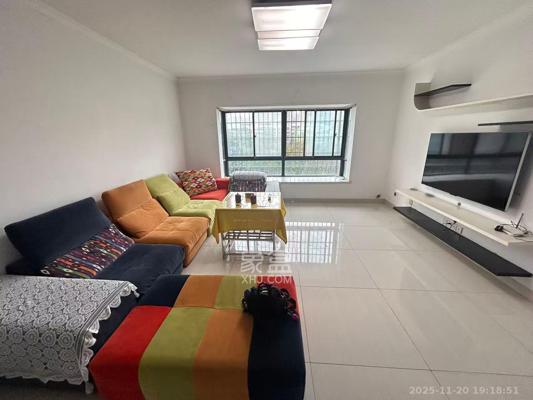 湘水一城(一期) 4室2厅2卫 2200.0元/月 湘水一城(一期) 4室2厅2卫 2200.0元/月室内图