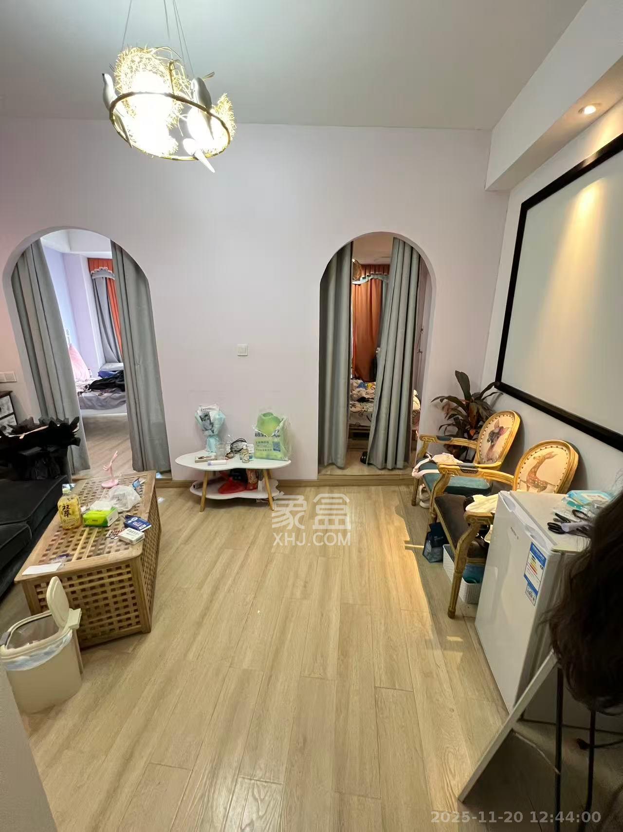 铂宫  2室1厅1卫    2500.0元/月室内图