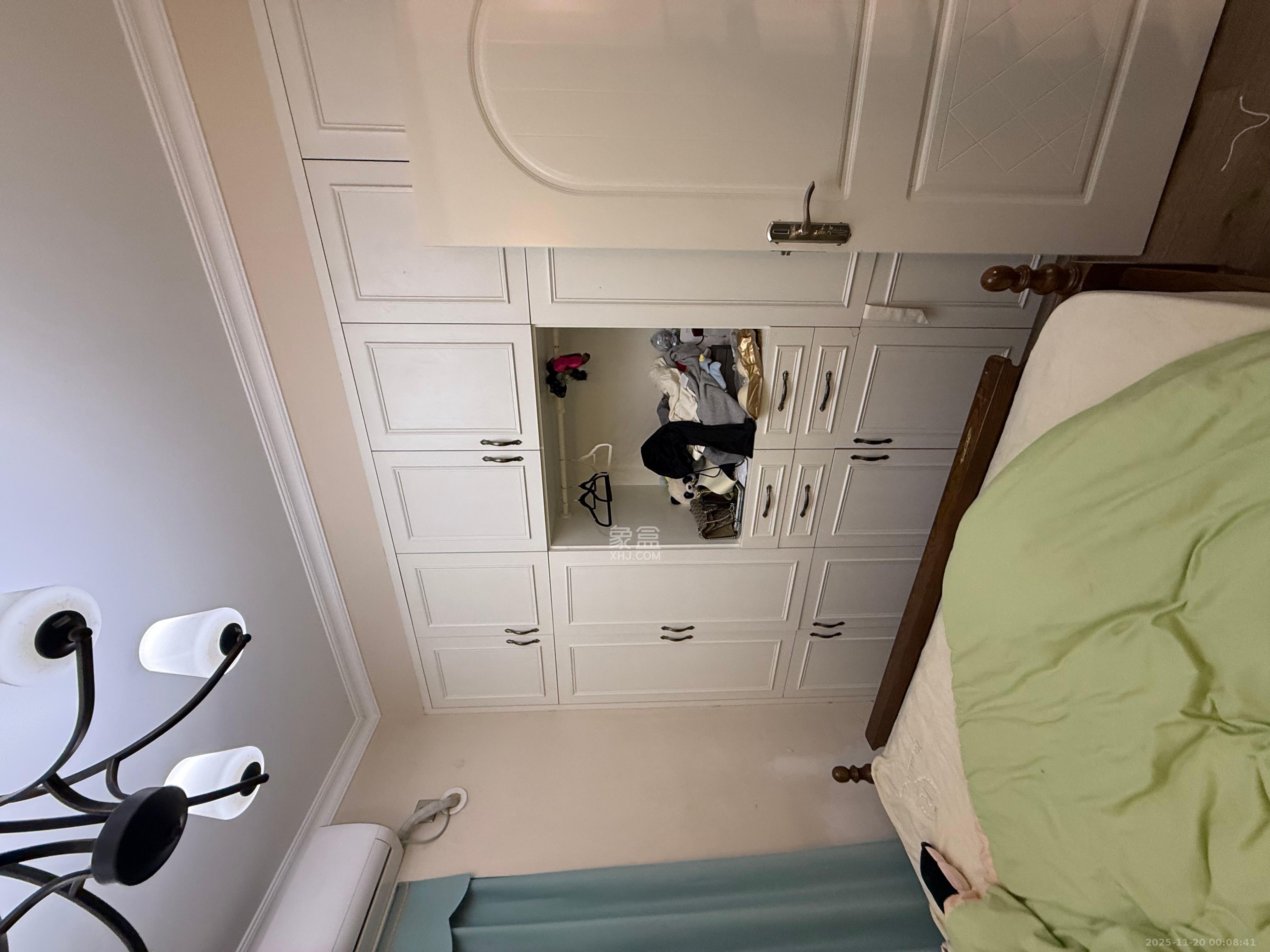 蓝光幸福满庭  4室2厅2卫    3200.0元/月室内图