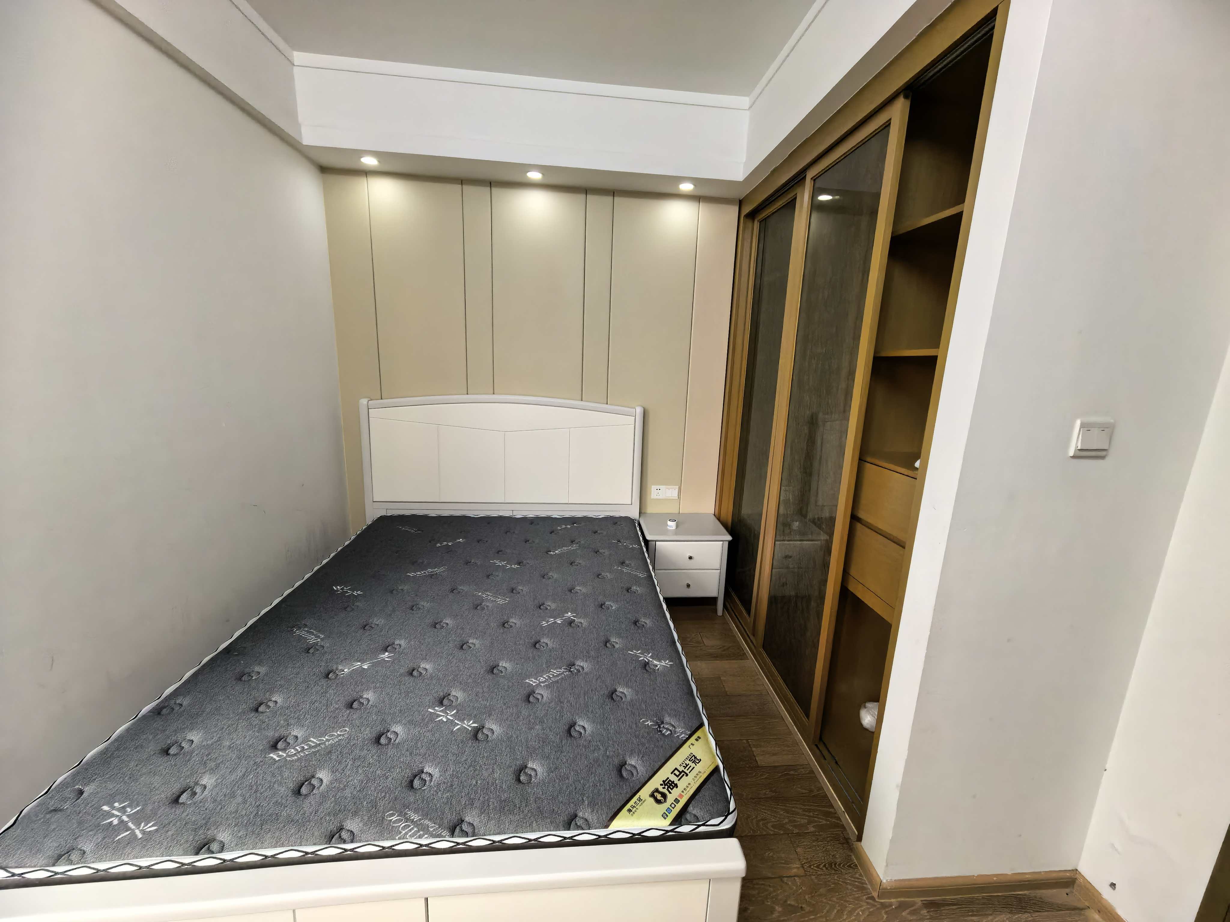 天鹅湾  2室2厅1卫    2500.0元/月室内图