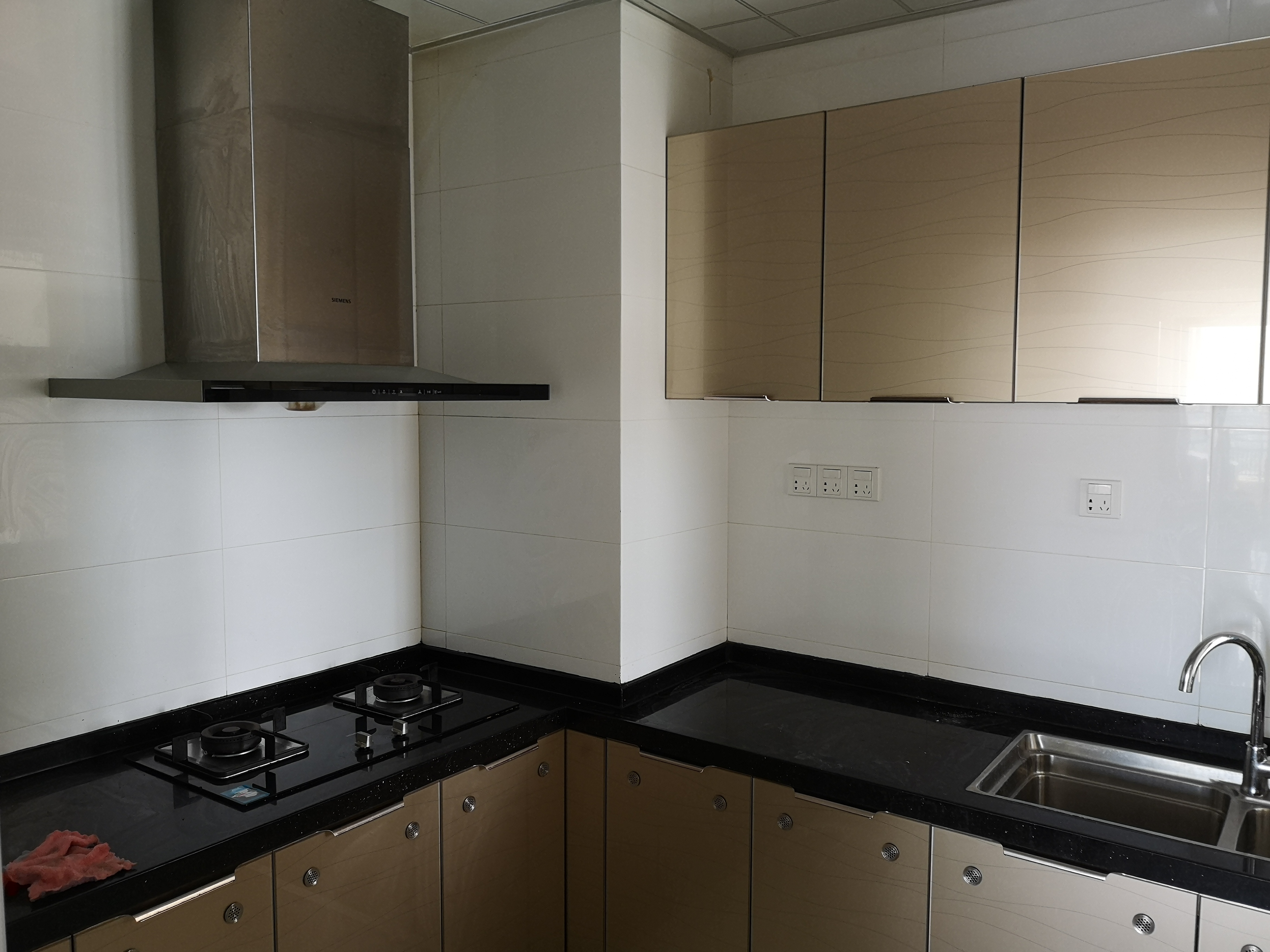 和风江岸  3室2厅2卫    3500.0元/月室内图