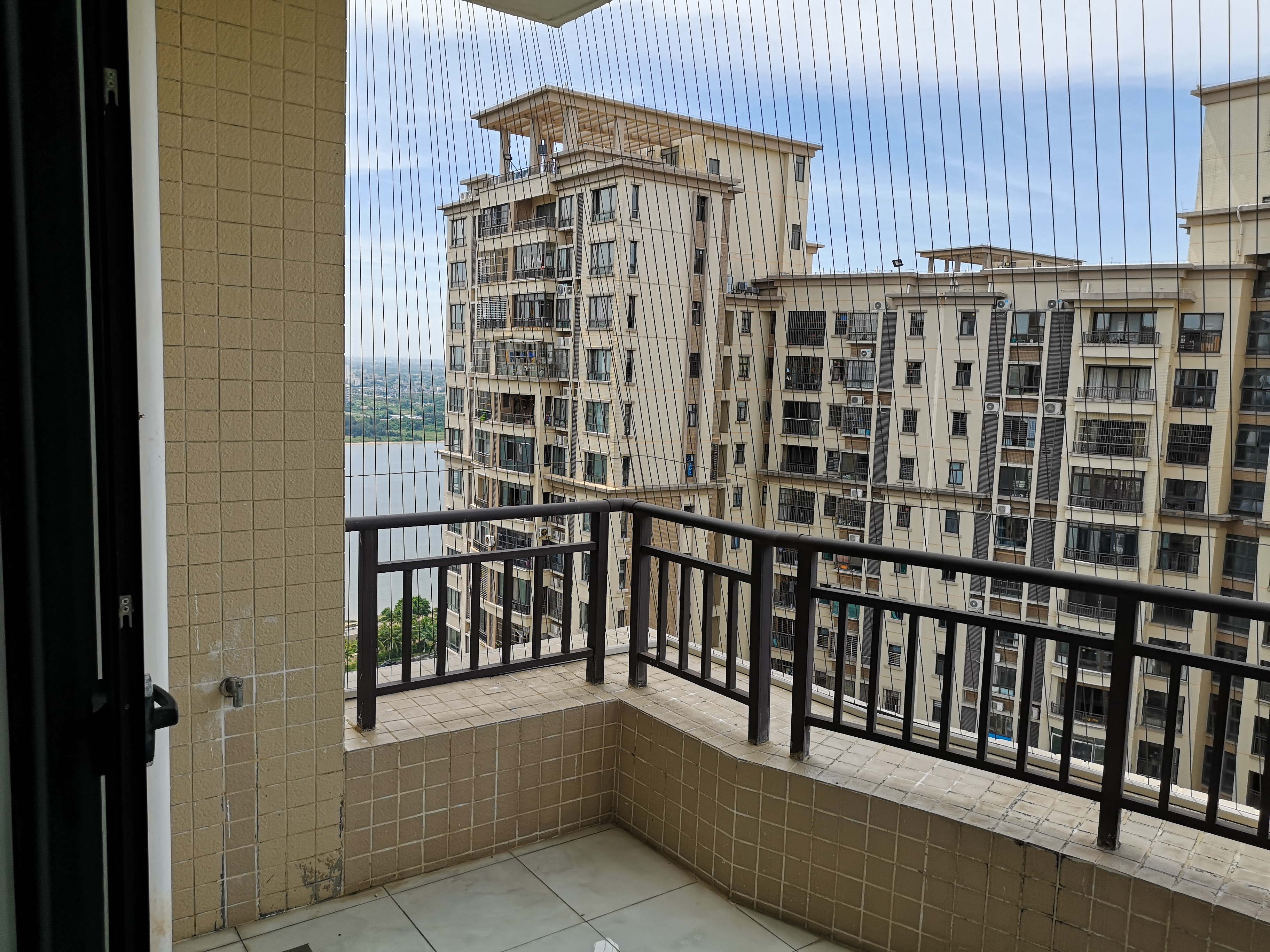 和风江岸  3室2厅2卫    3500.0元/月室内图