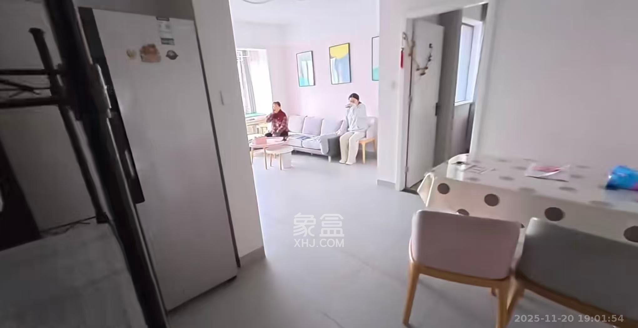 新新花园 3室2厅2卫 2600.0元/月 新新花园 3室2厅2卫 2600.0元/月室内图