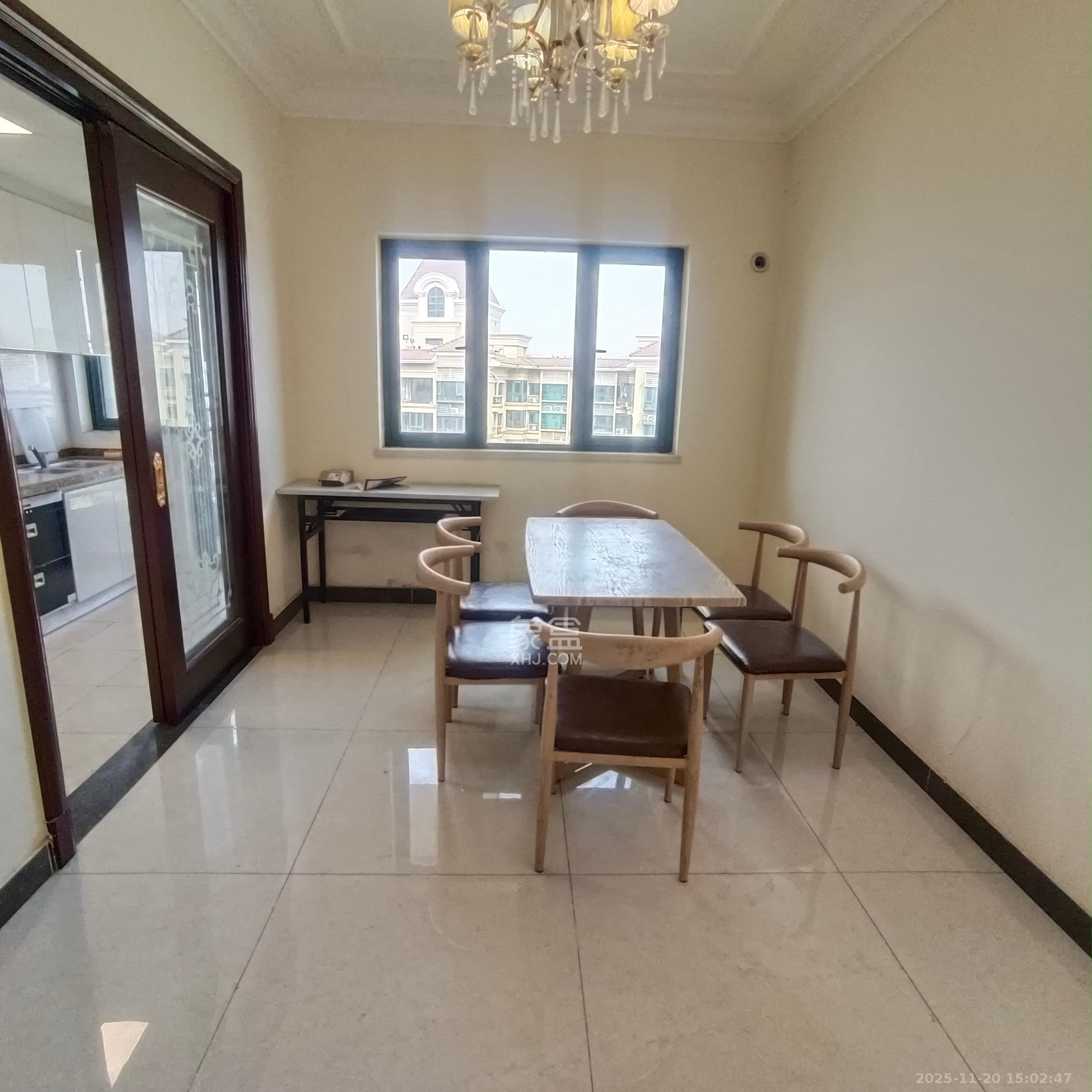 恒大雅苑  3室2厅2卫    2500.0元/月室内图