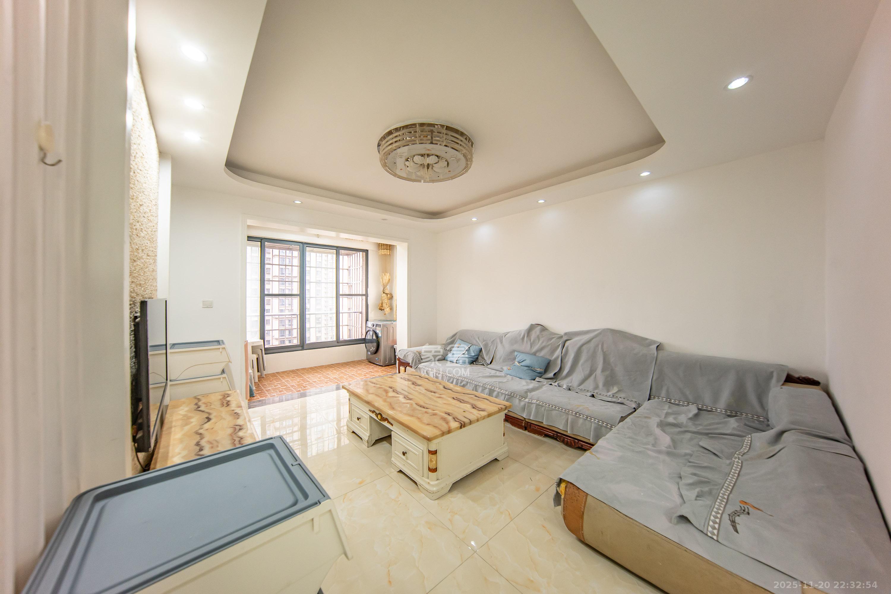 中建麓山和苑 2室1厅1卫 53.6万 中建麓山和苑 2室1厅1卫 53.6万客厅