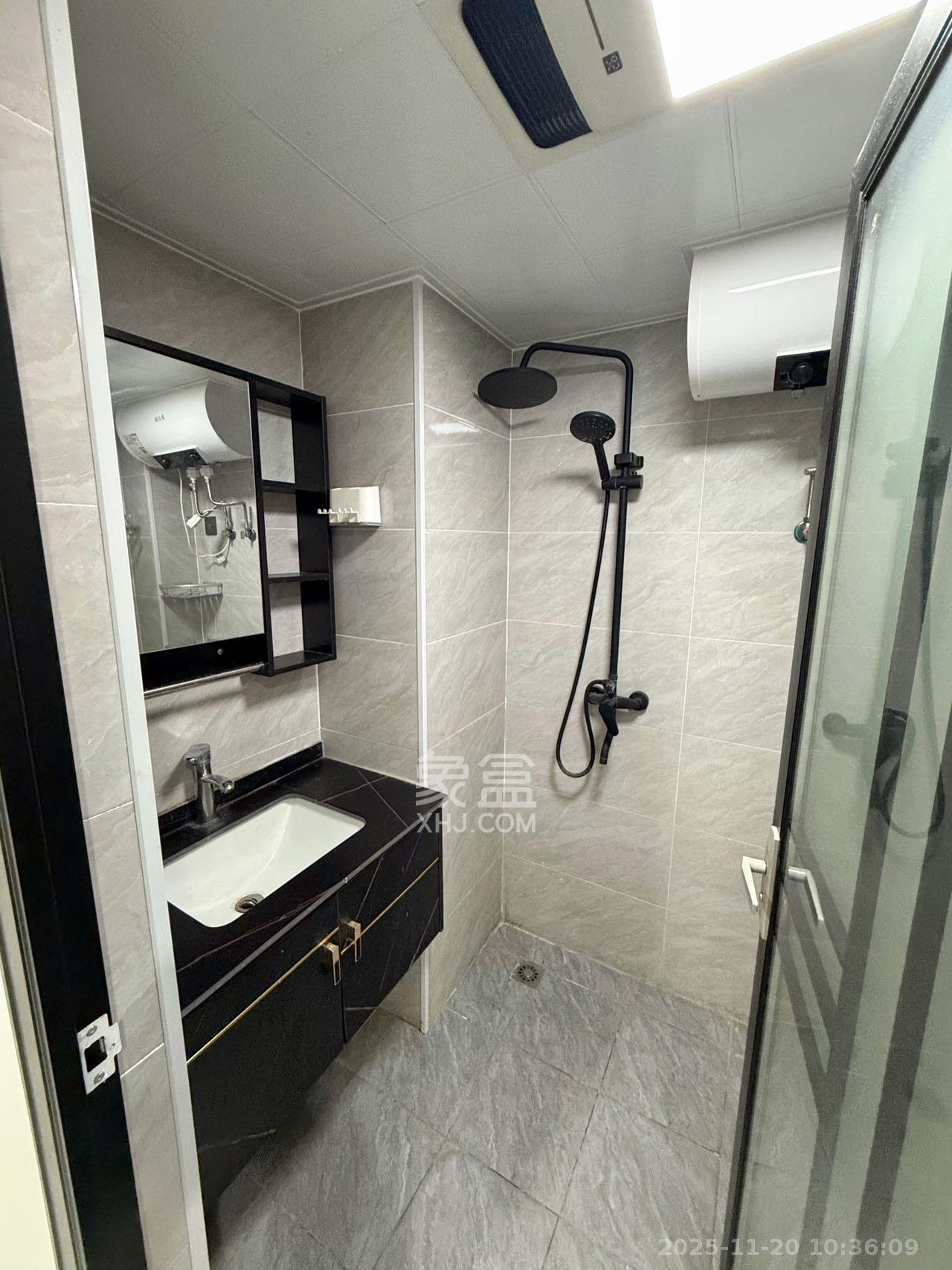 力高凤凰新天  2室1厅1卫    2400.0元/月室内图