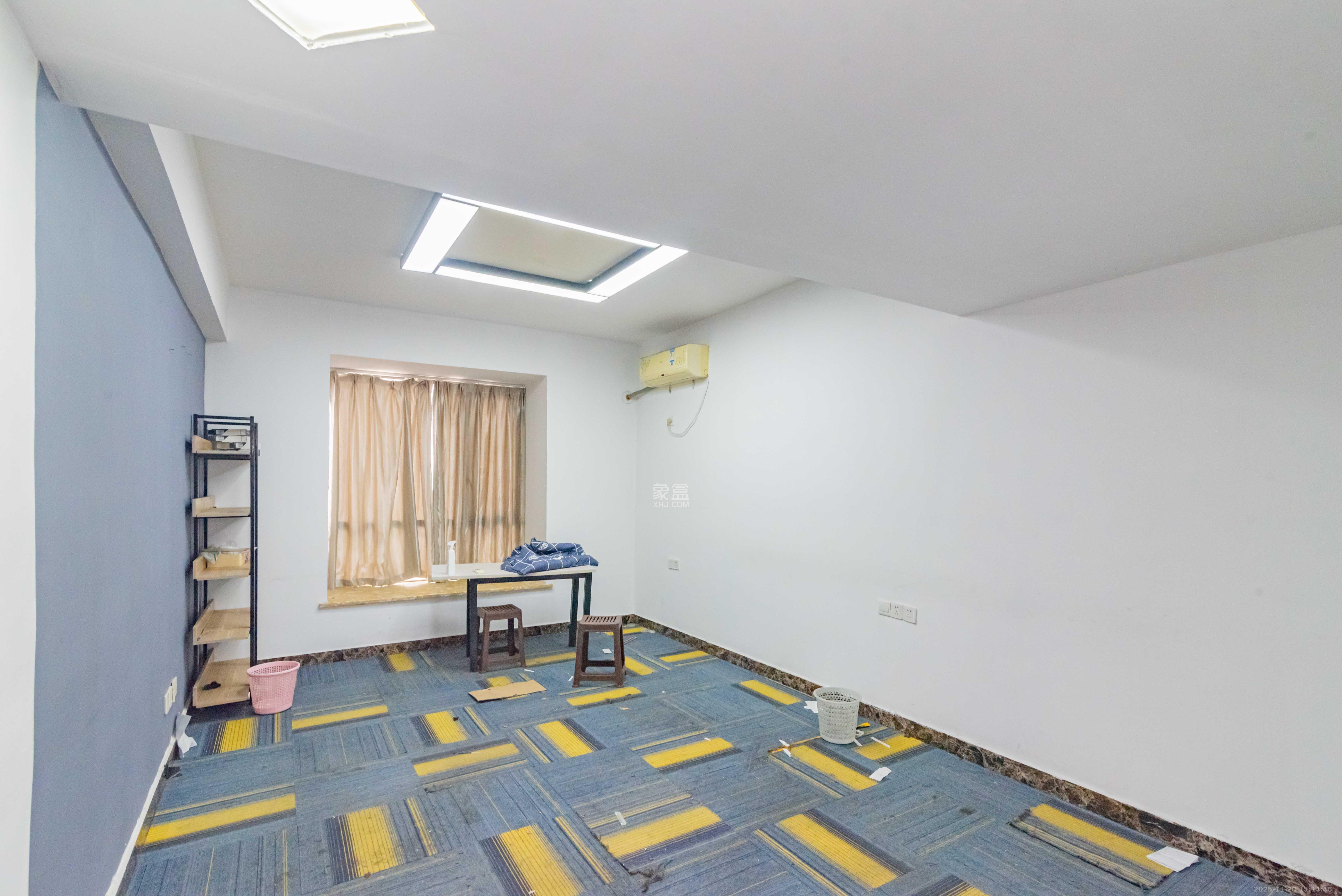 归心苑  4室2厅2卫    3500.0元/月室内图