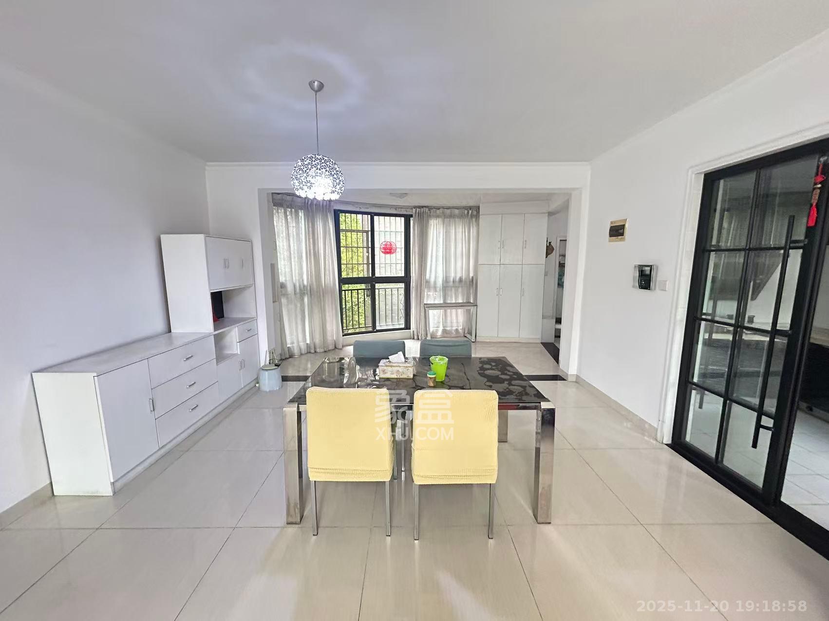 湘水一城(一期) 4室2厅2卫 2200.0元/月 湘水一城(一期) 4室2厅2卫 2200.0元/月室内图