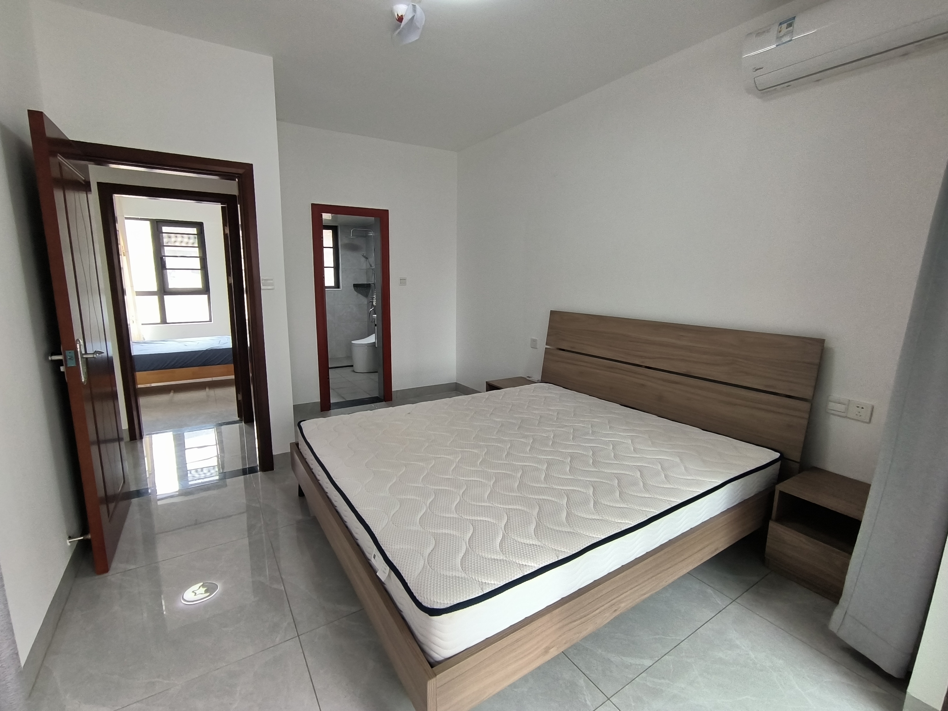 绿地海德公馆 4室2厅2卫 4600.0元/月 绿地海德公馆 4室2厅2卫 4600.0元/月室内图