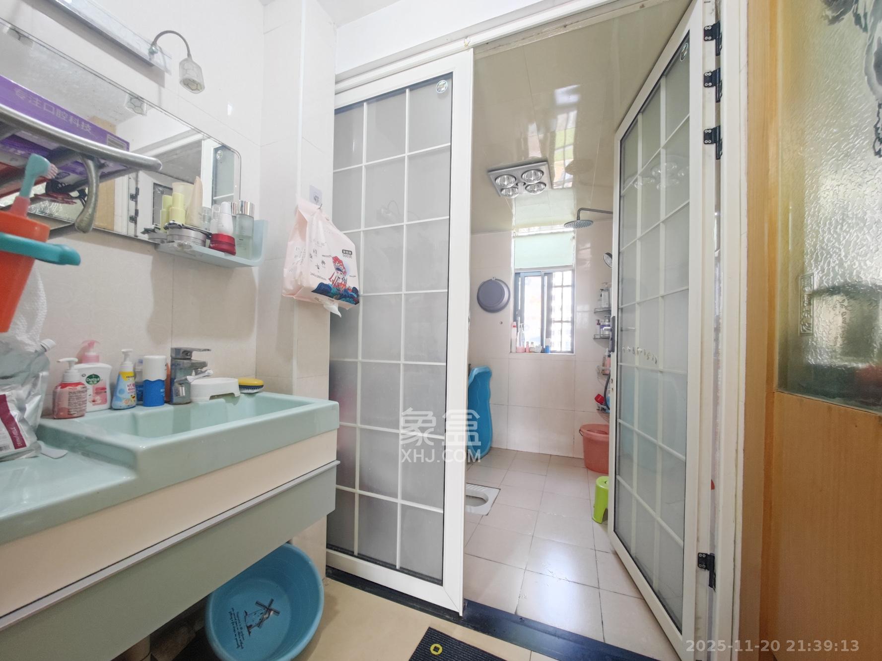 天赐良园 3室2厅0卫 88.0万 天赐良园 3室2厅0卫 88.0万卫生间