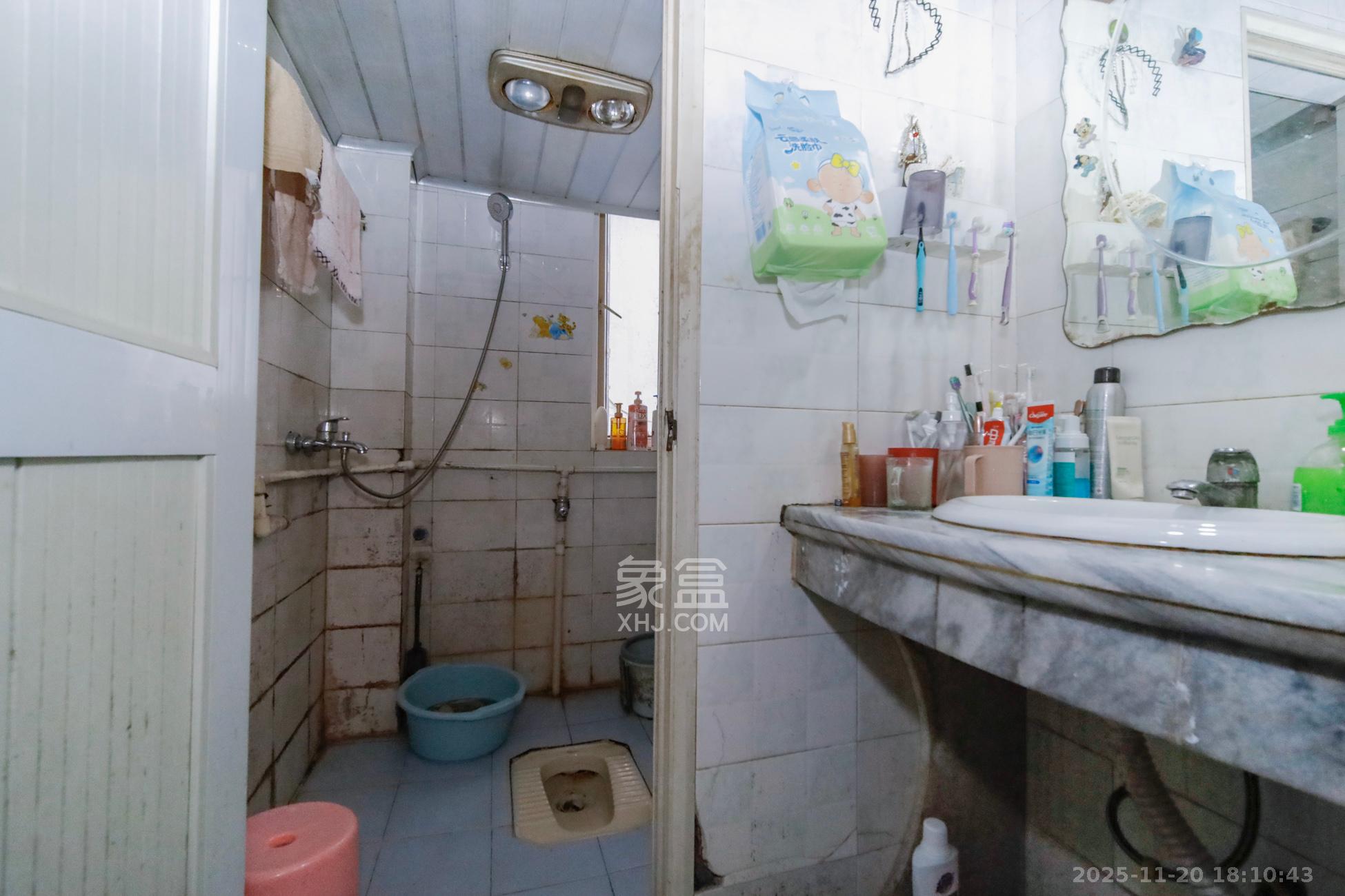 融城花苑  1室0厅0卫    42.8万卫生间