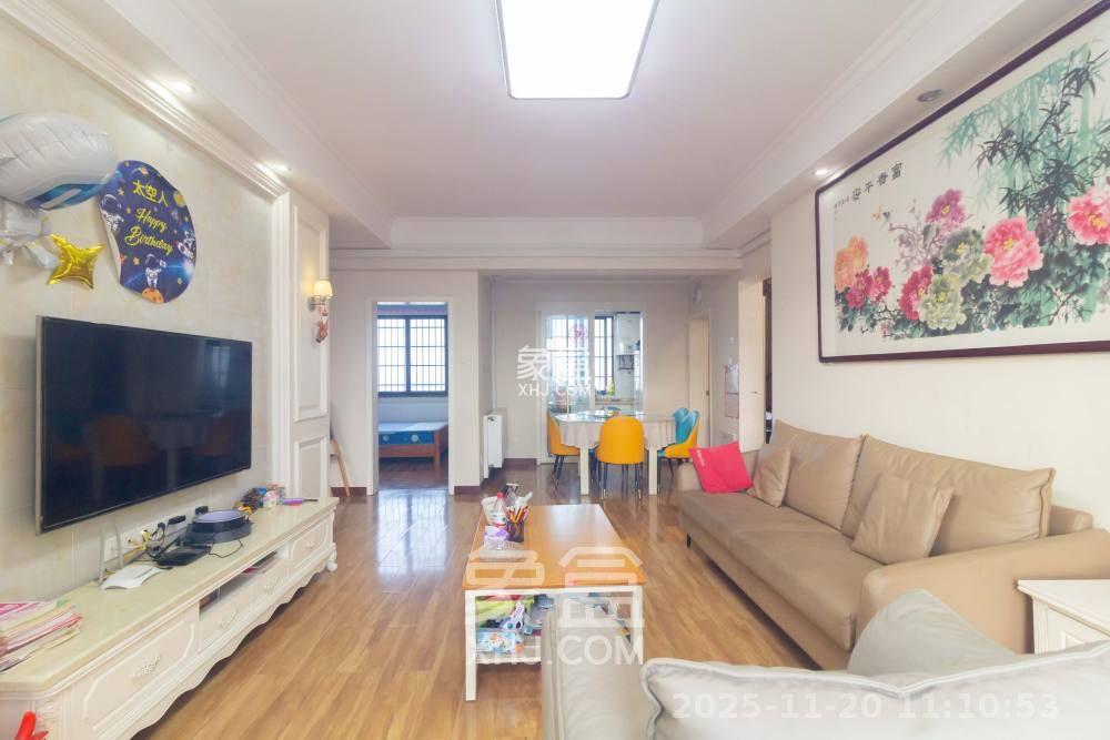 紫御江山 4室2厅2卫 2800.0元/月 紫御江山 4室2厅2卫 2800.0元/月室内图