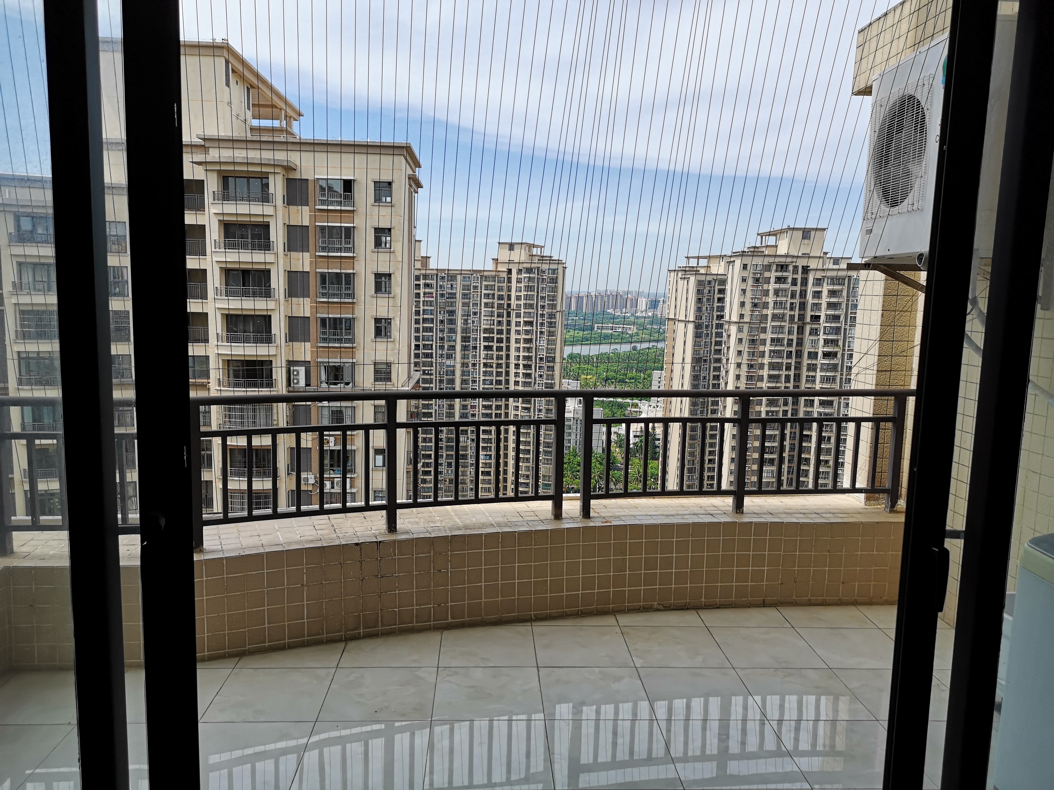 和风江岸  3室2厅2卫    3500.0元/月室内图