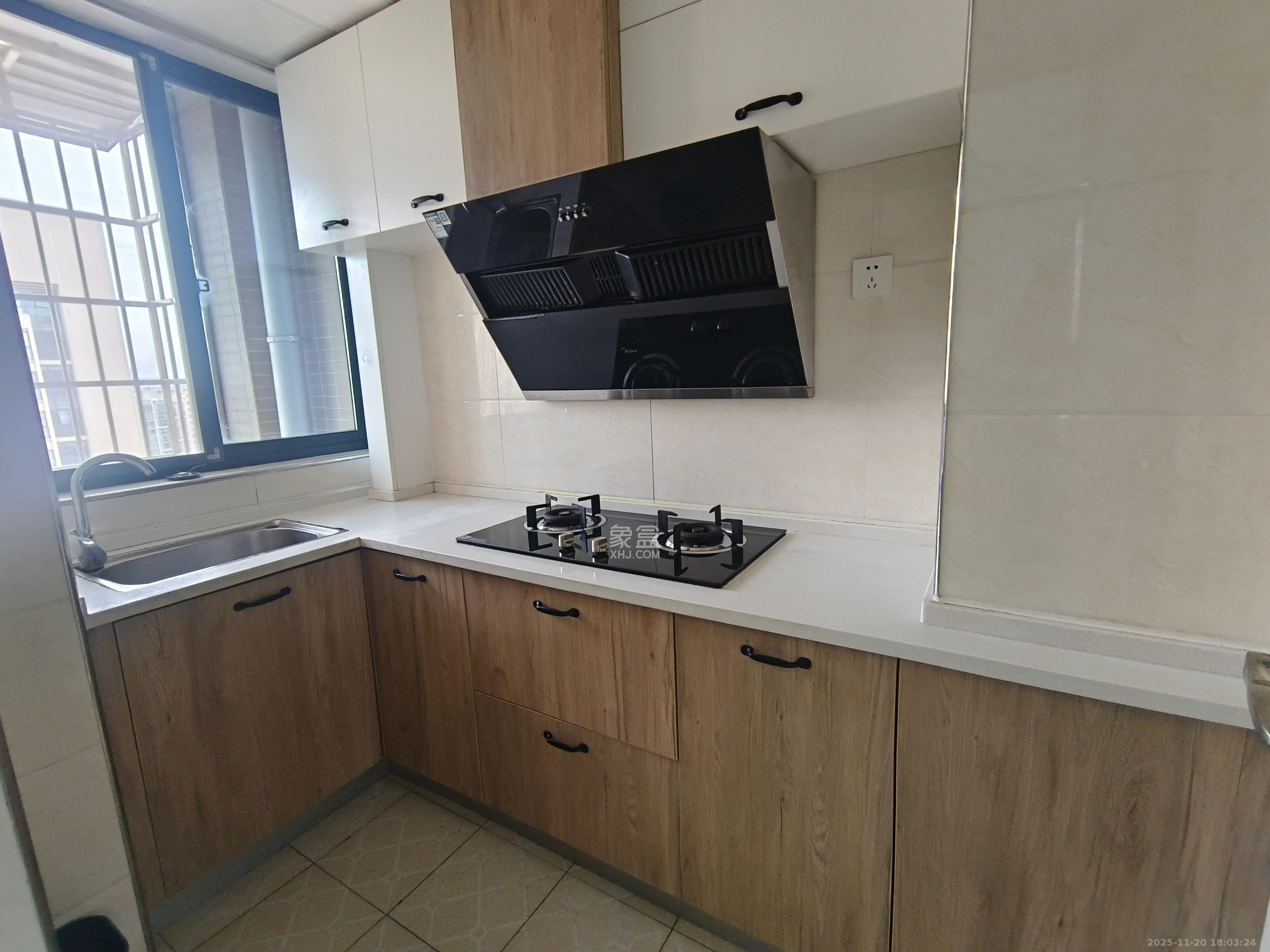 圭塘三小区  1室1厅1卫    1600.0元/月室内图