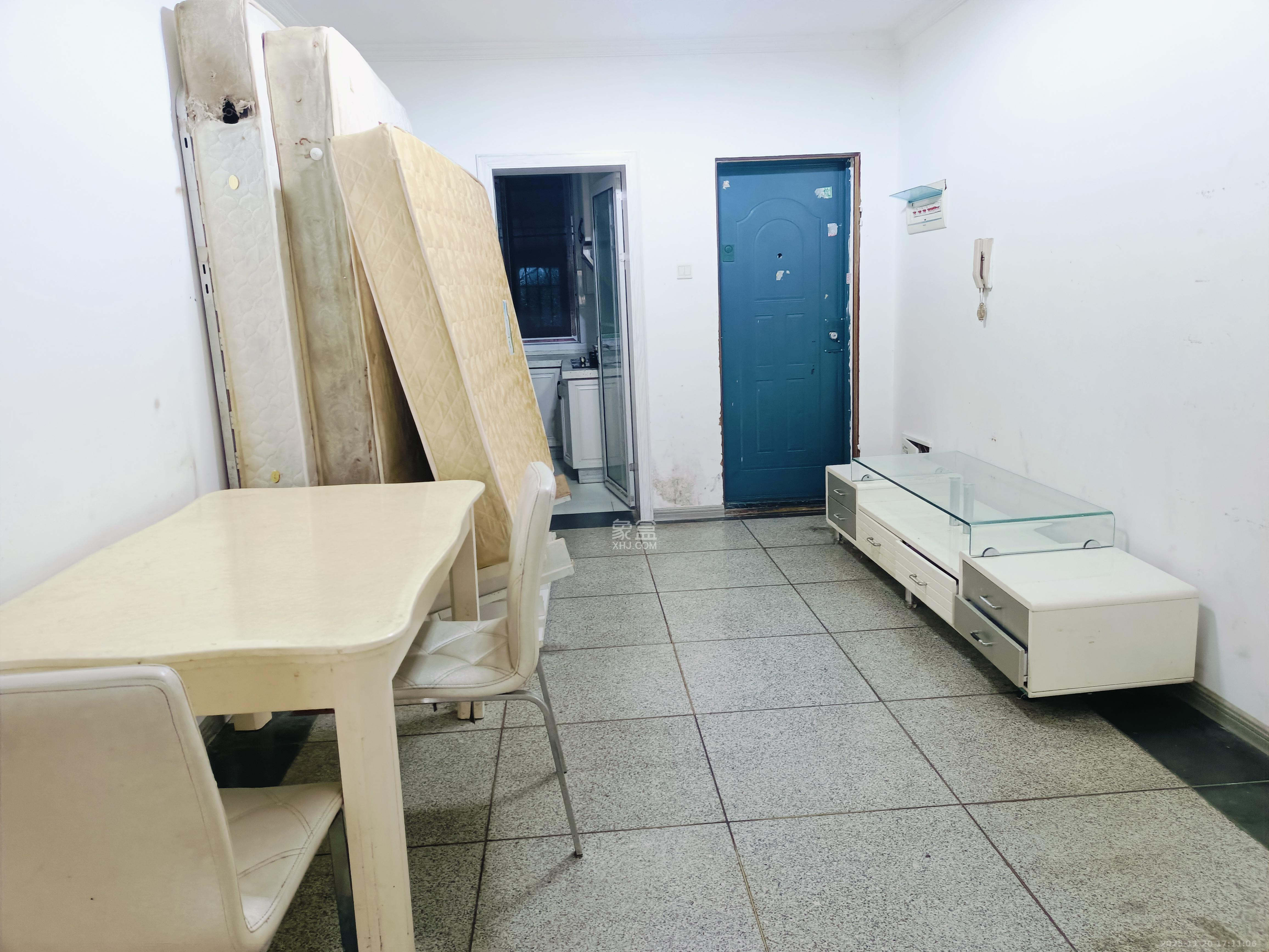 福乐凯公寓 3室2厅2卫 3800.0元/月 福乐凯公寓 3室2厅2卫 3800.0元/月室内图