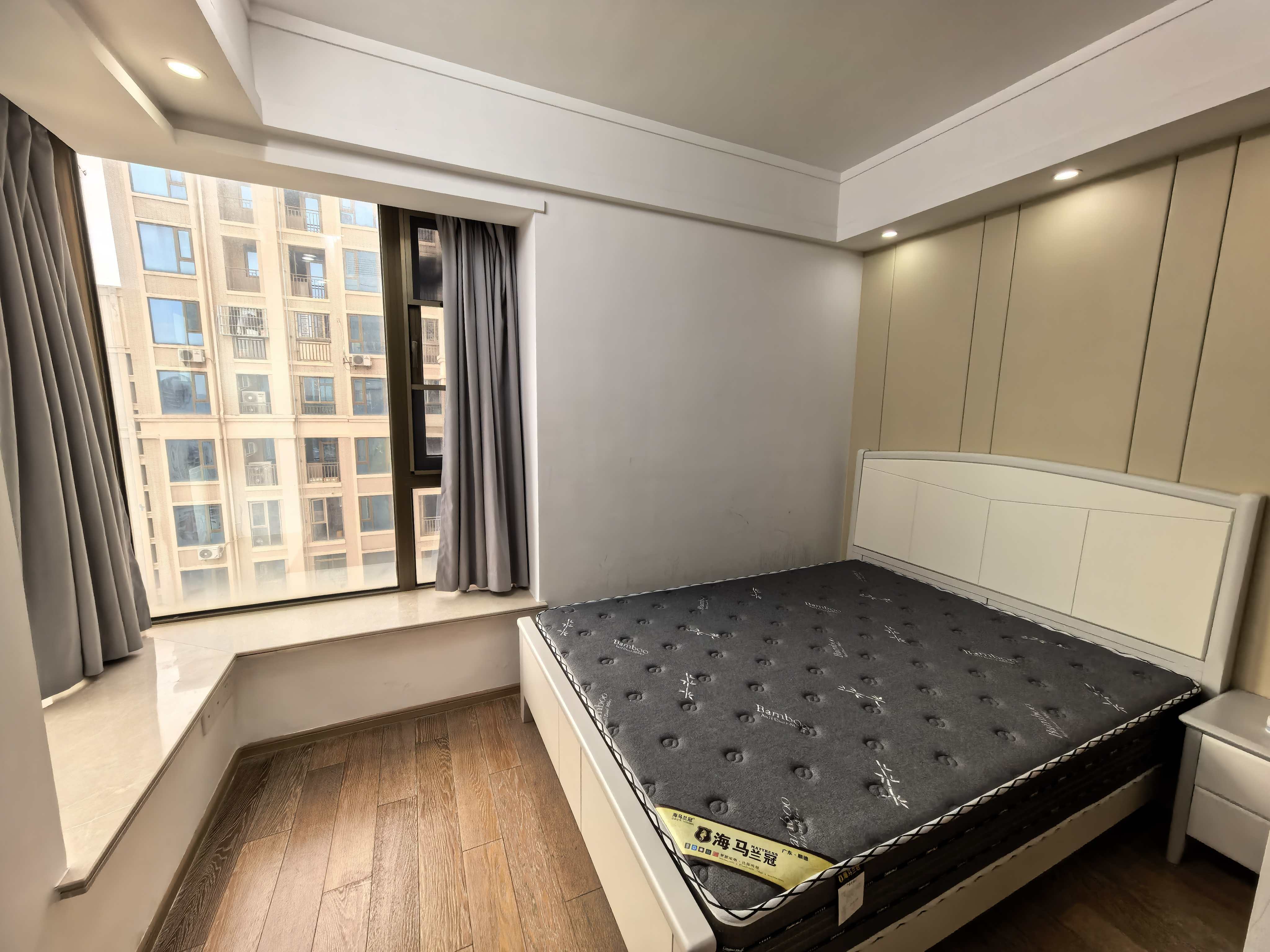 天鹅湾  2室2厅1卫    2500.0元/月室内图