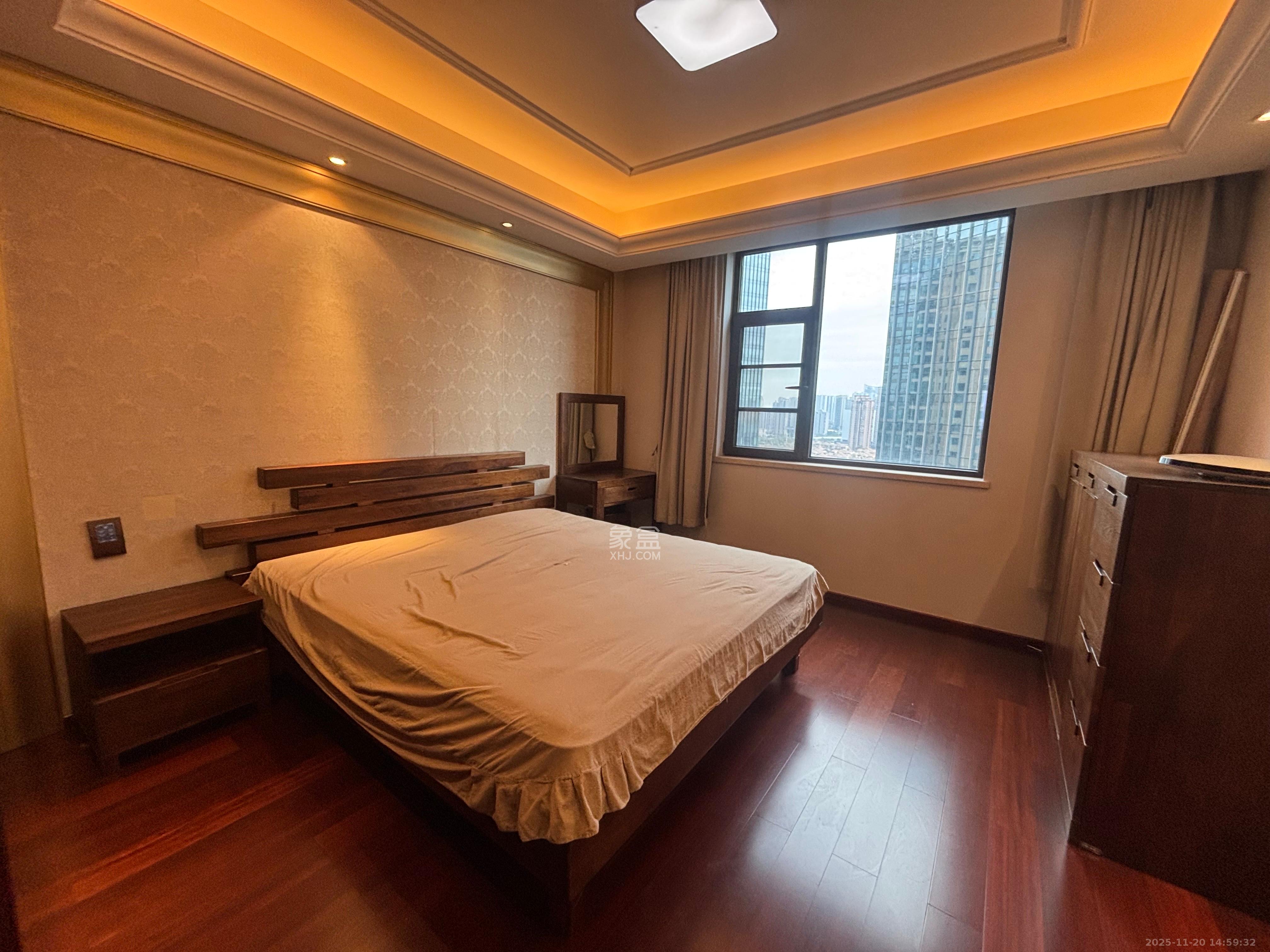 运达中央广场一、二期 3室2厅2卫 9500.0元/月 运达中央广场一、二期 3室2厅2卫 9500.0元/月室内图