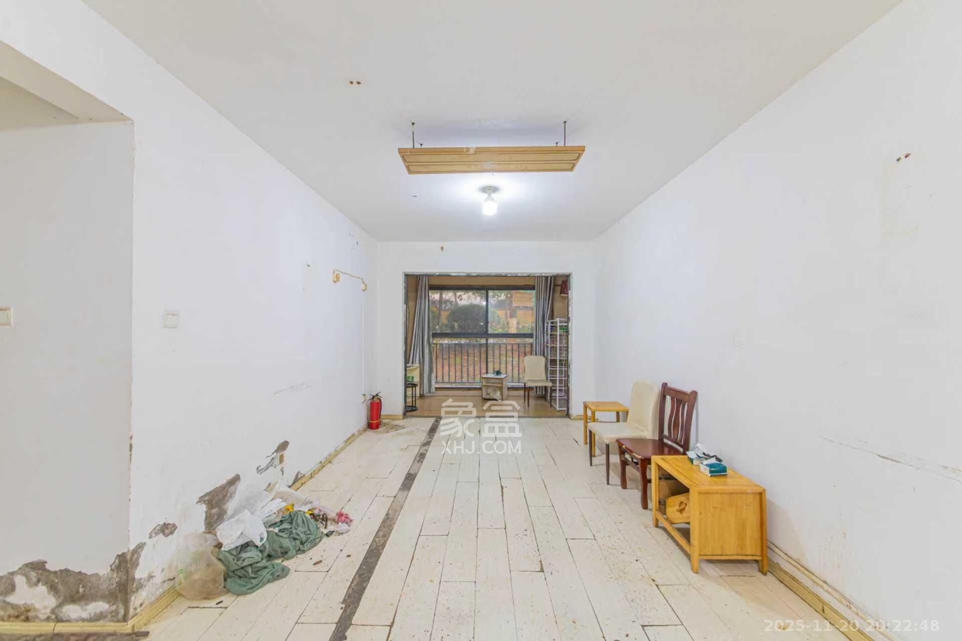 中建芙蓉嘉苑 3室2厅1卫 1800.0元/月 中建芙蓉嘉苑 3室2厅1卫 1800.0元/月室内图