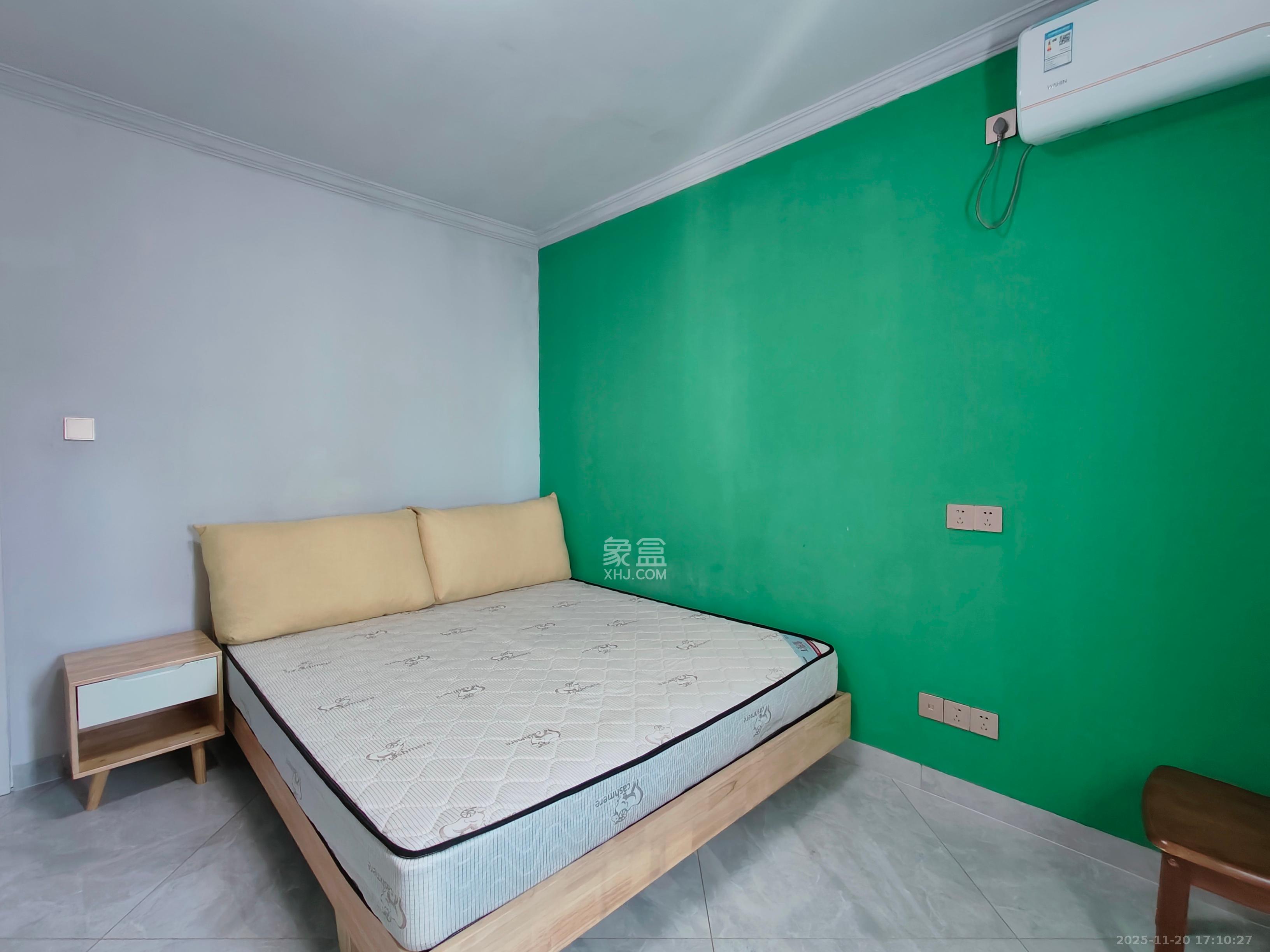 天凯东苑  2室2厅1卫    2200.0元/月室内图