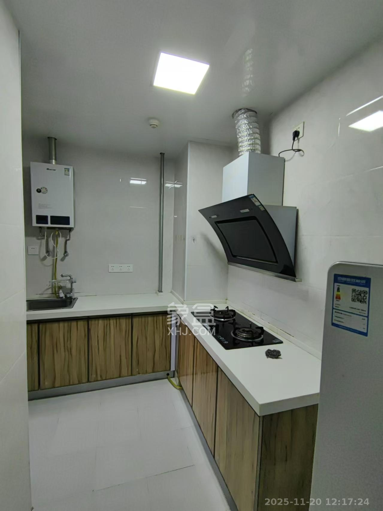 中建梅溪湖中心  2室2厅1卫    2700.0元/月室内图