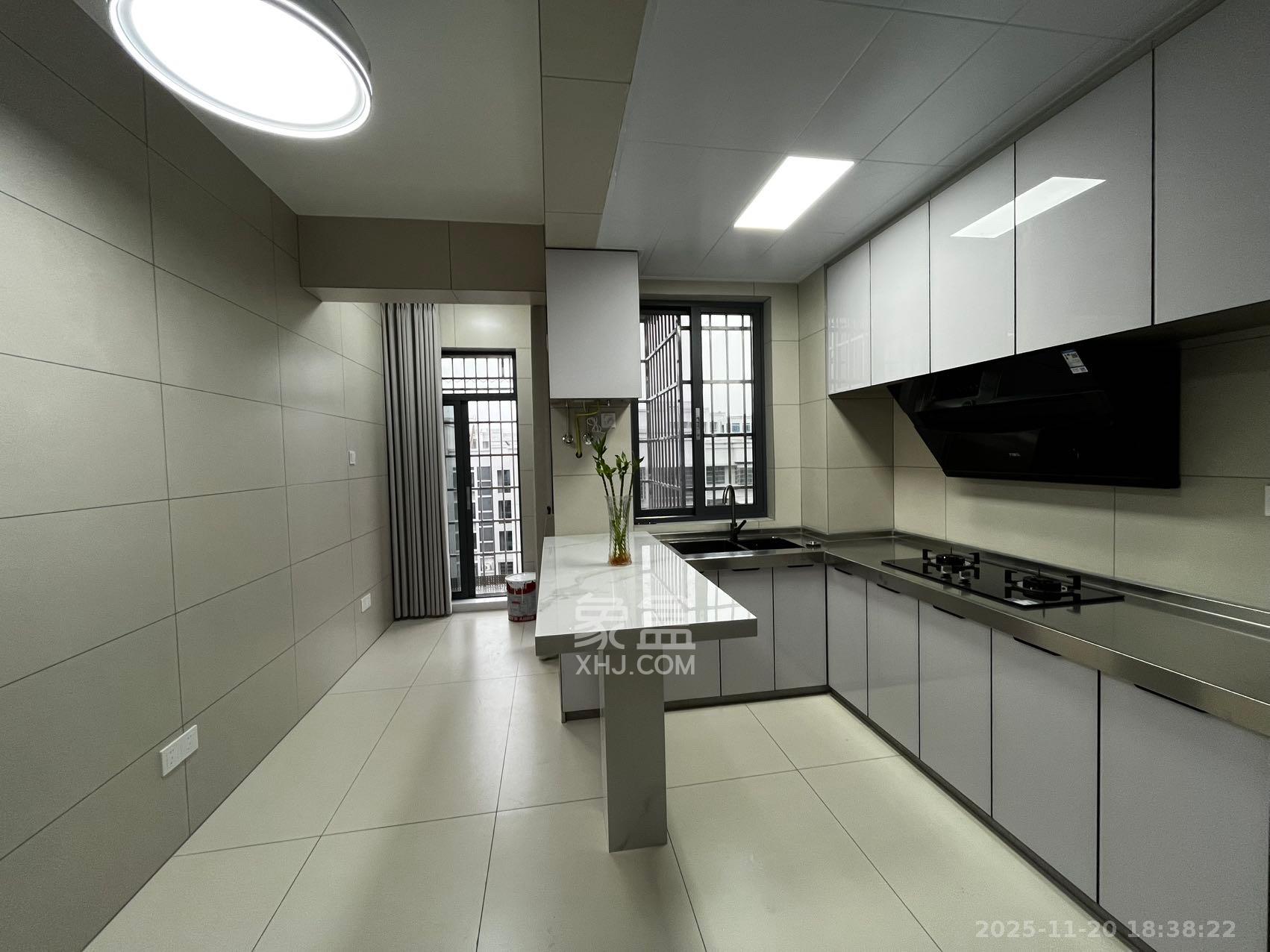 坪山家园  2室2厅1卫    1600.0元/月室内图