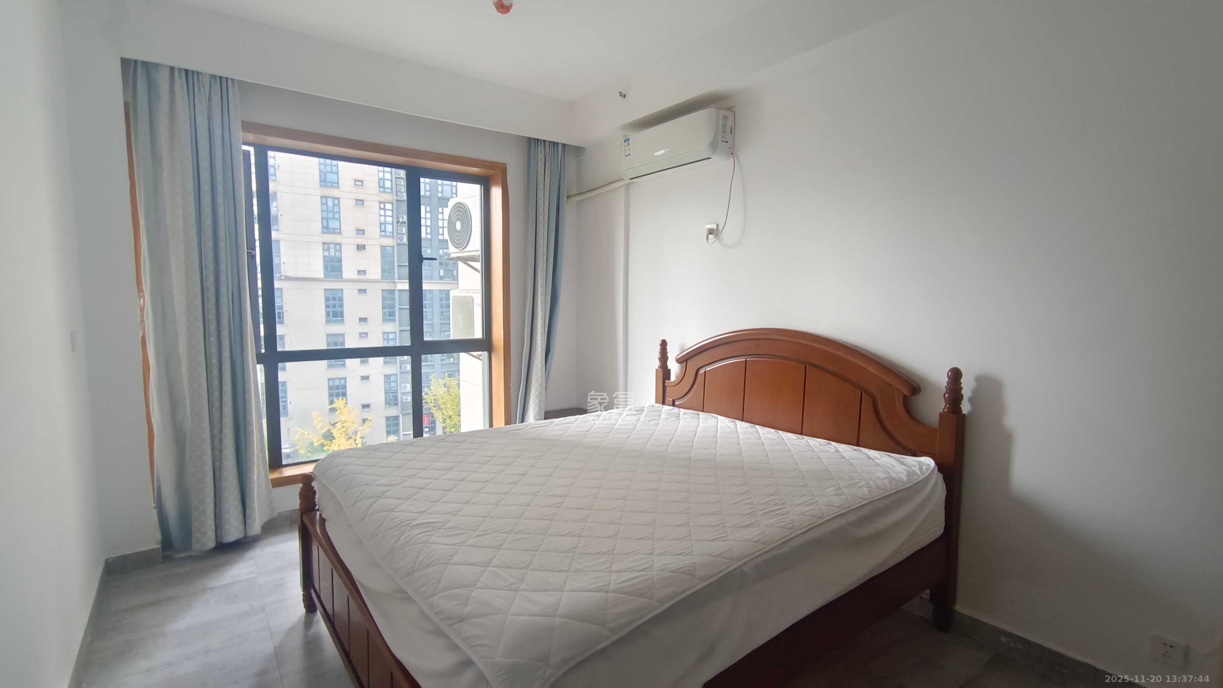 世纪云中心 1室1厅1卫 1300.0元/月 世纪云中心 1室1厅1卫 1300.0元/月室内图