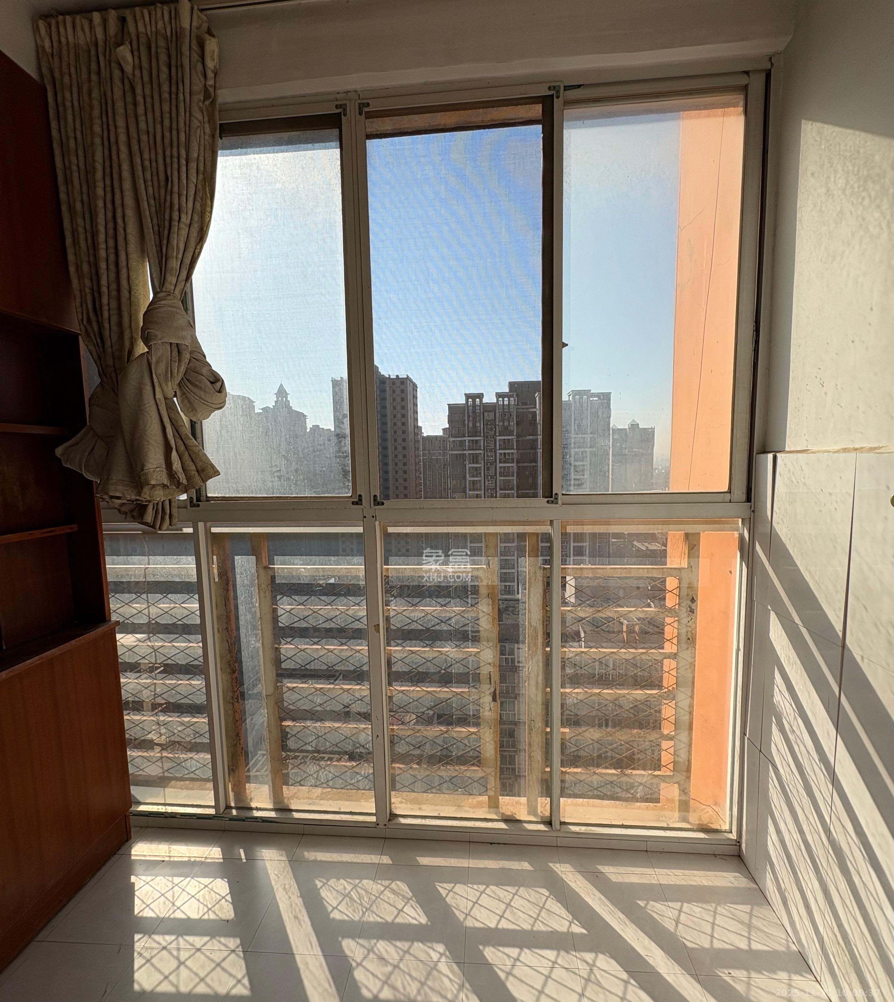 圣力华苑  1室2厅2卫    1650.0元/月室内图