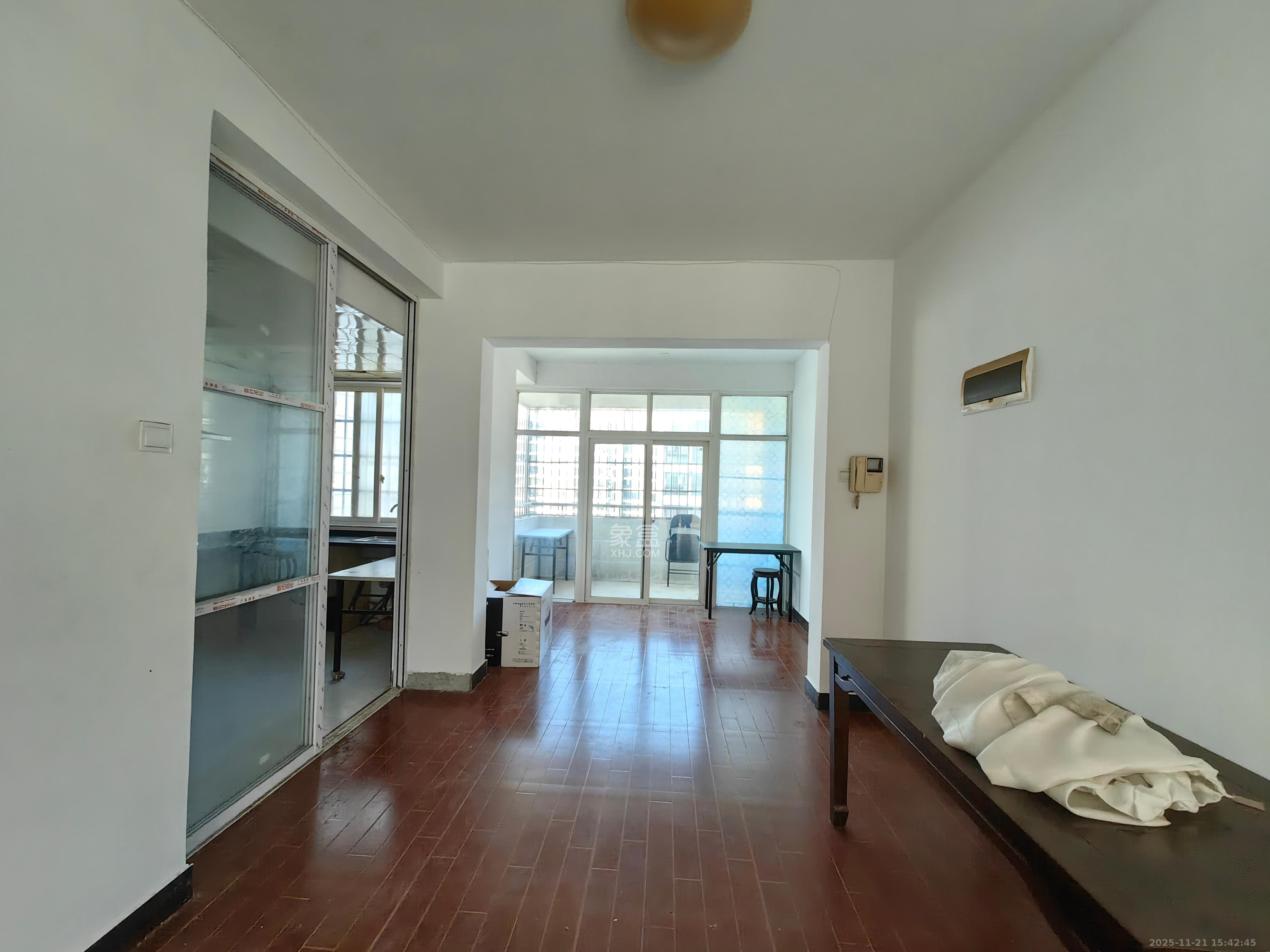 星城福邸(雄天朗郡) 4室2厅2卫 2000.0元/月 星城福邸(雄天朗郡) 4室2厅2卫 2000.0元/月室内图