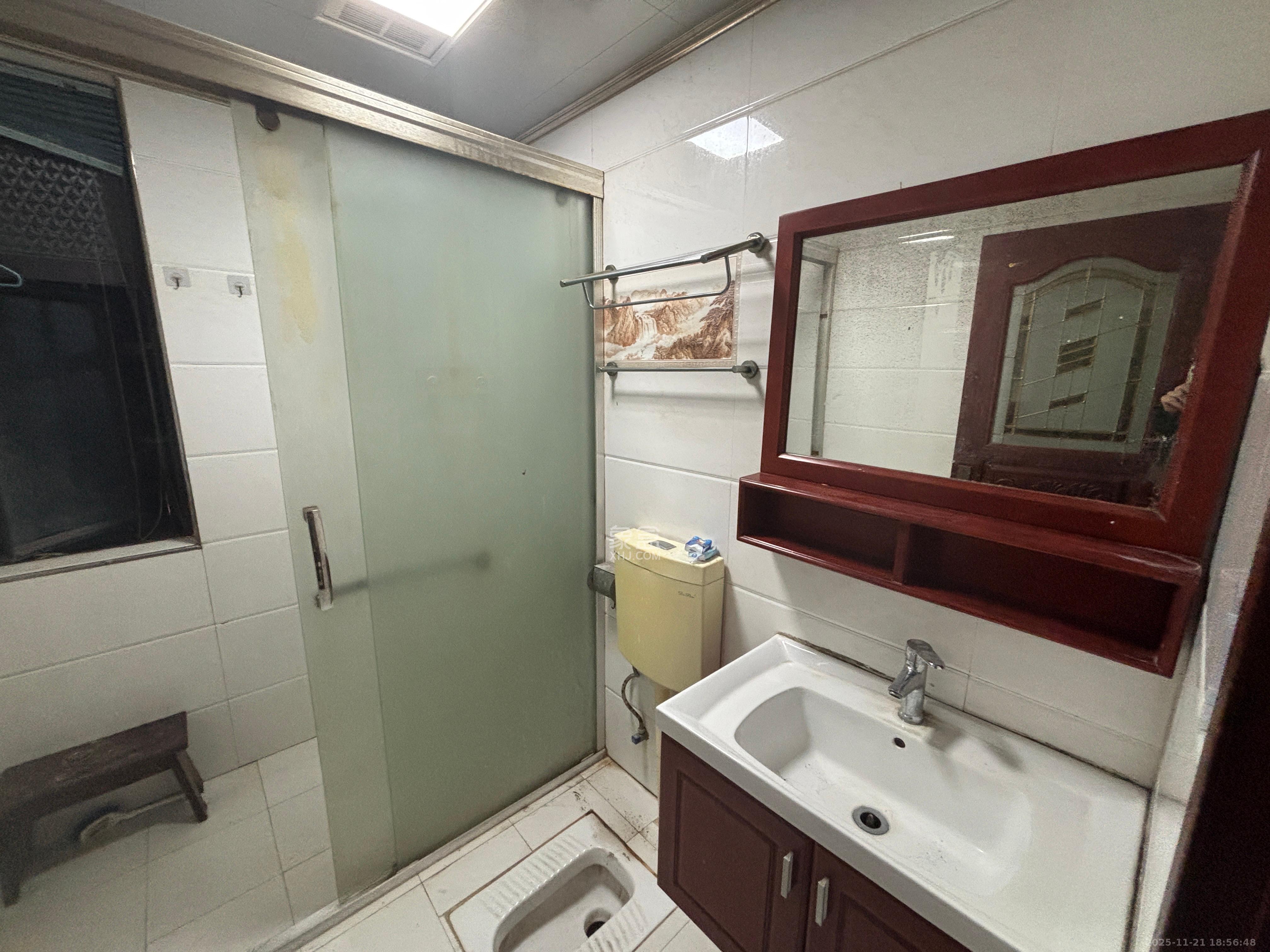 康斯丹郡（融程领秀佳园）  1室2厅2卫    2500.0元/月室内图