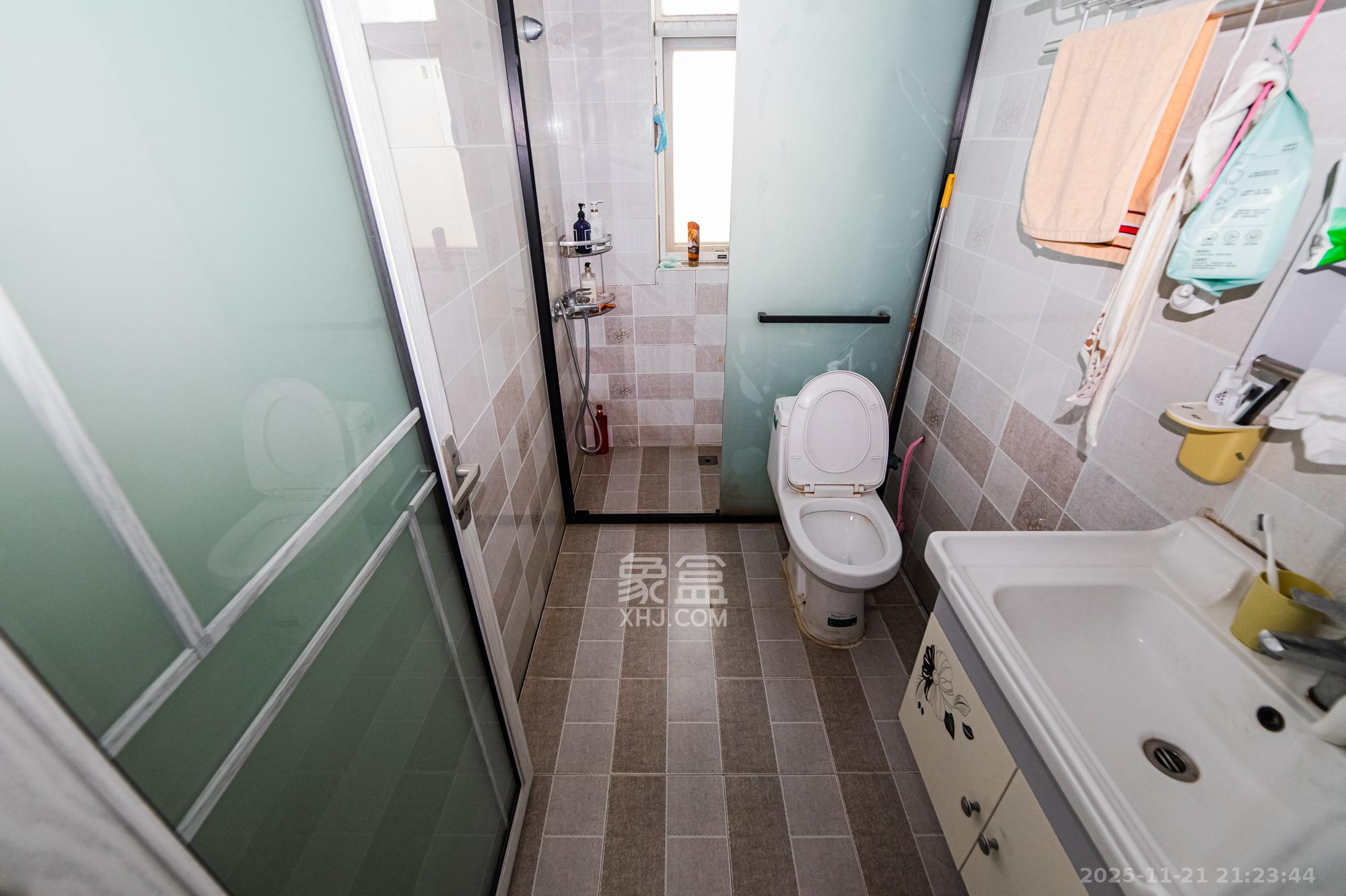 北辰三角洲C3区 3室2厅2卫 145.0万 北辰三角洲C3区 3室2厅2卫 145.0万卫生间