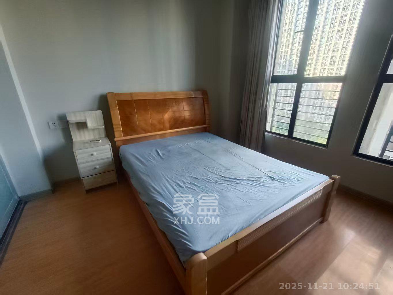 郡原广场  1室1厅1卫    1700.0元/月室内图