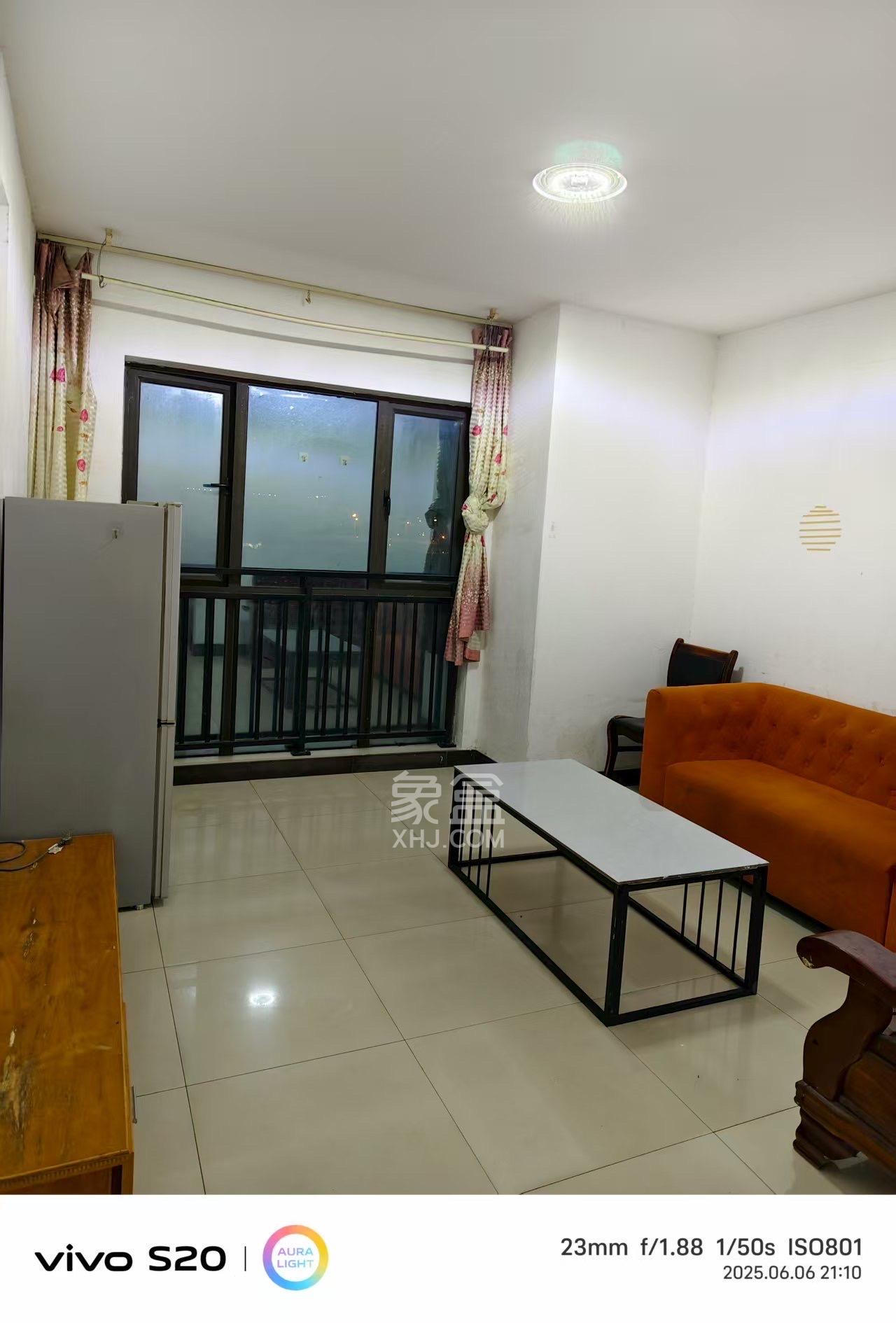 东岸梅园小区  1室0厅0卫    900.0元/月室内图