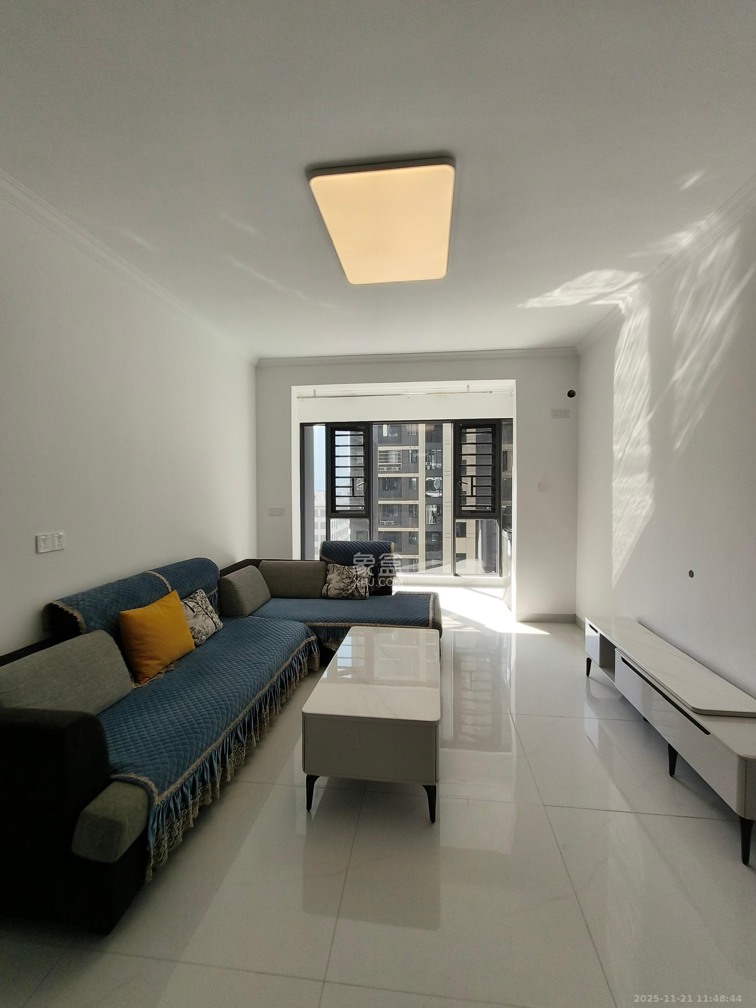 润和星河玥  3室2厅1卫    2300.0元/月