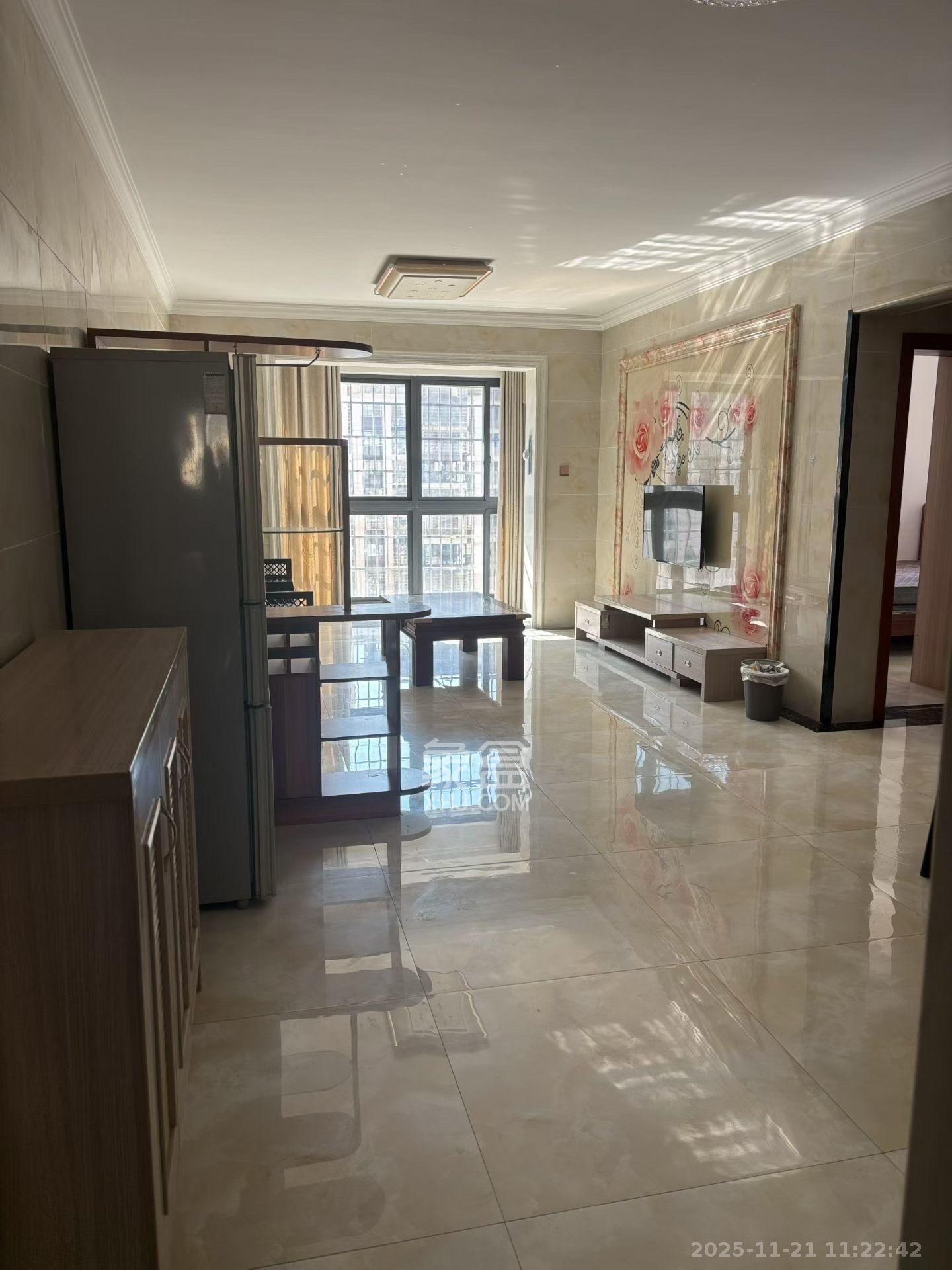 桥头家苑一期  2室2厅1卫    1600.0元/月