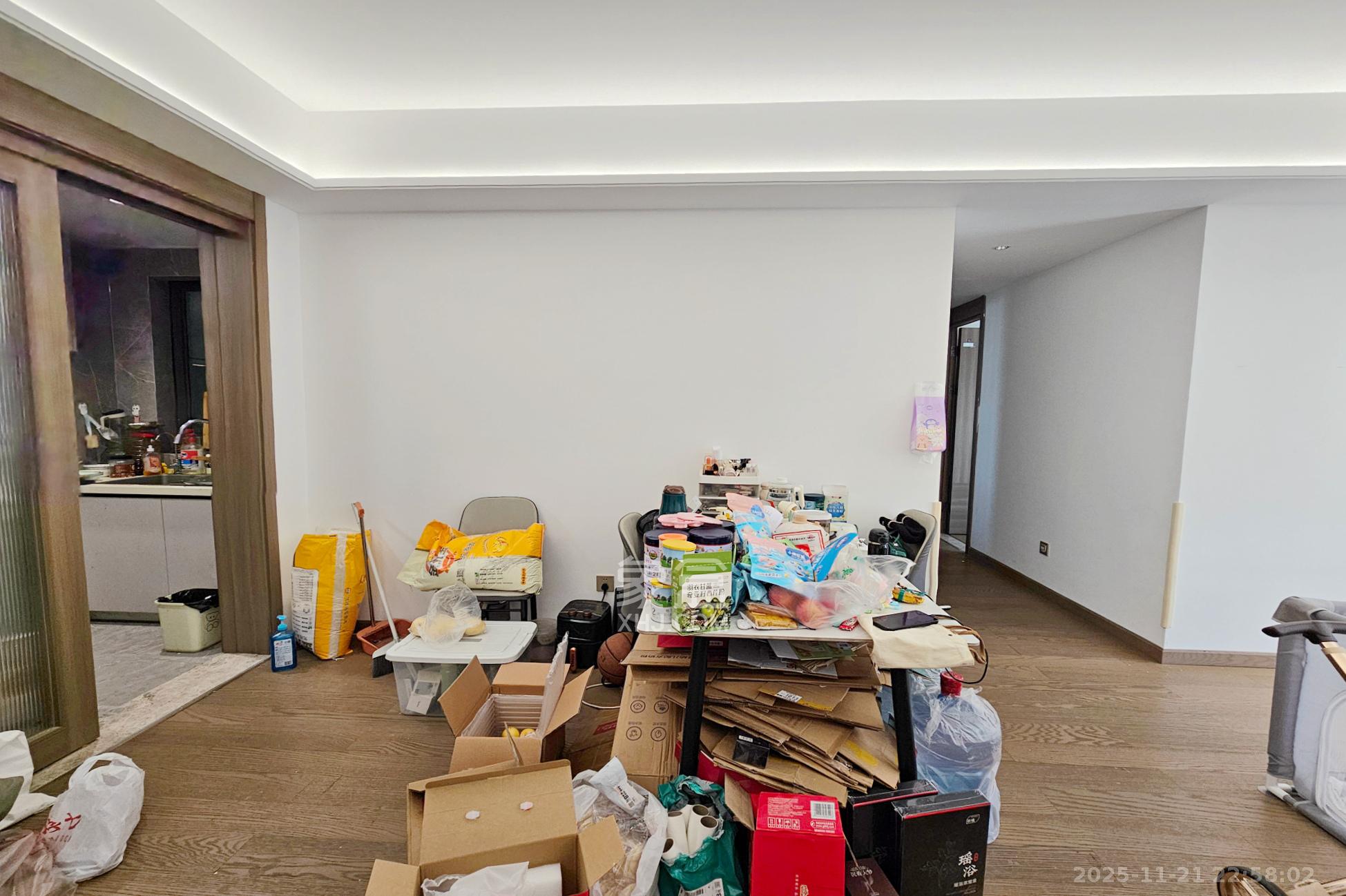 阳光城尚东湾青柠园 3室2厅2卫 105.0万 阳光城尚东湾青柠园 3室2厅2卫 105.0万客厅