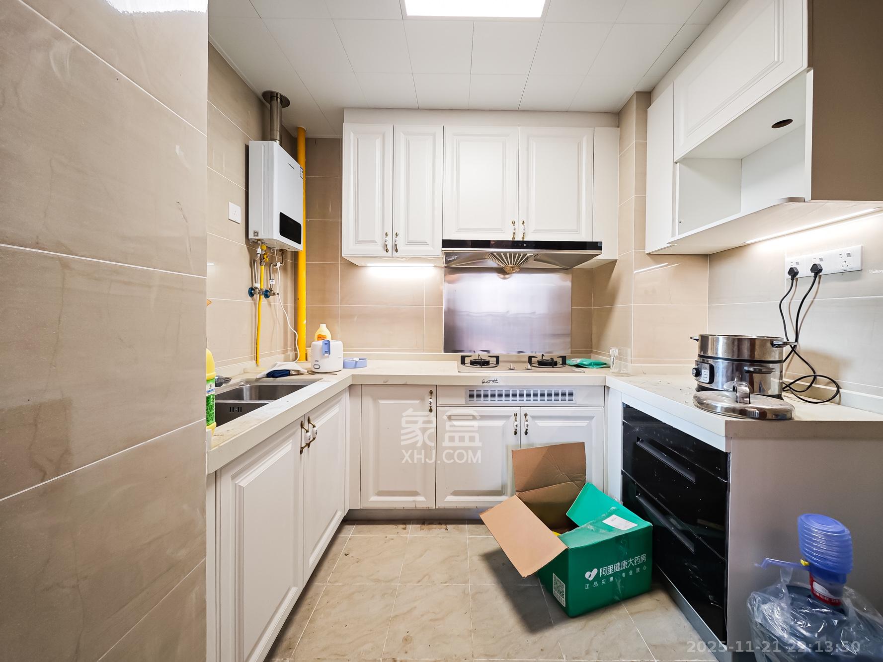 恒大御景天下城二期 3室1厅1卫 70.0万 恒大御景天下城二期 3室1厅1卫 70.0万厨房