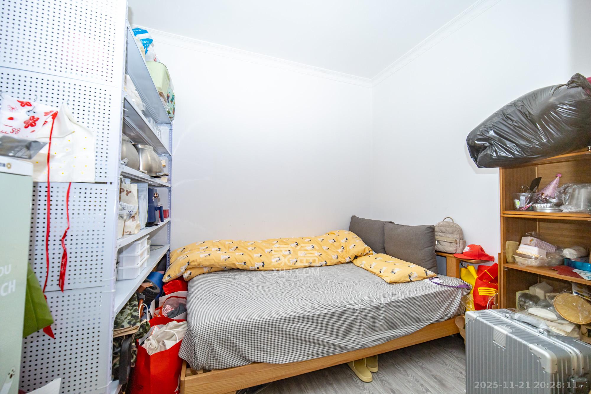 楚天世纪城西苑 3室2厅2卫 62.8万 楚天世纪城西苑 3室2厅2卫 62.8万卧室