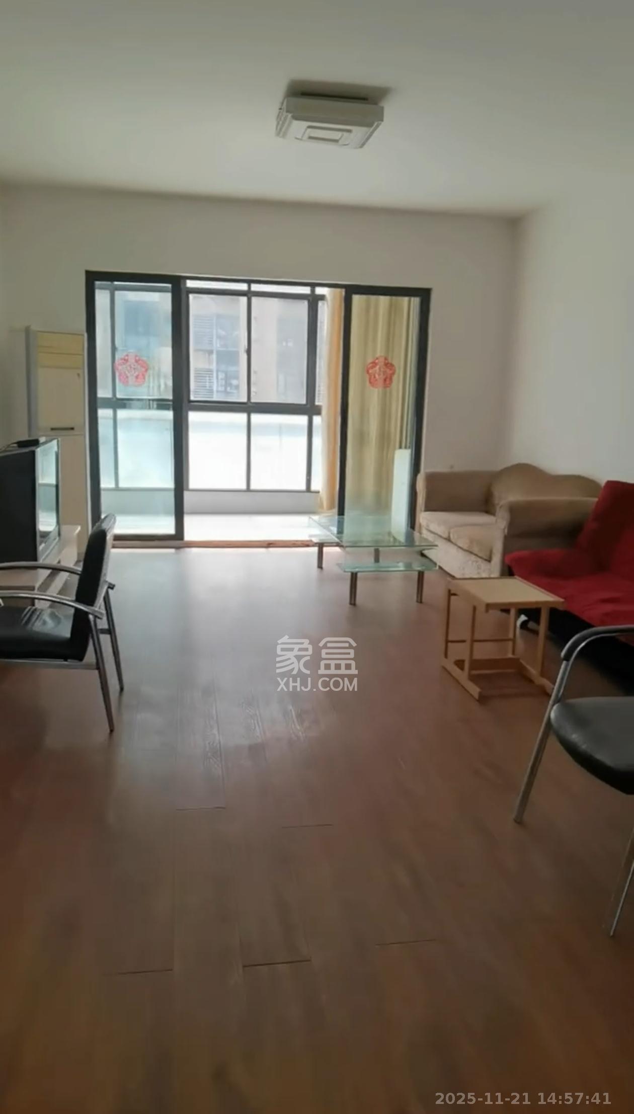 茂华国际湘  3室2厅2卫    2800.0元/月室内图