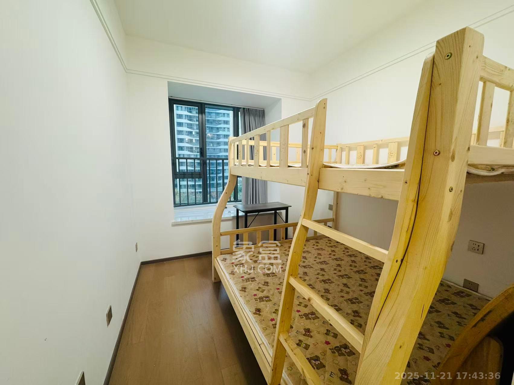 复地滨江金融中心  4室2厅2卫    4700.0元/月室内图