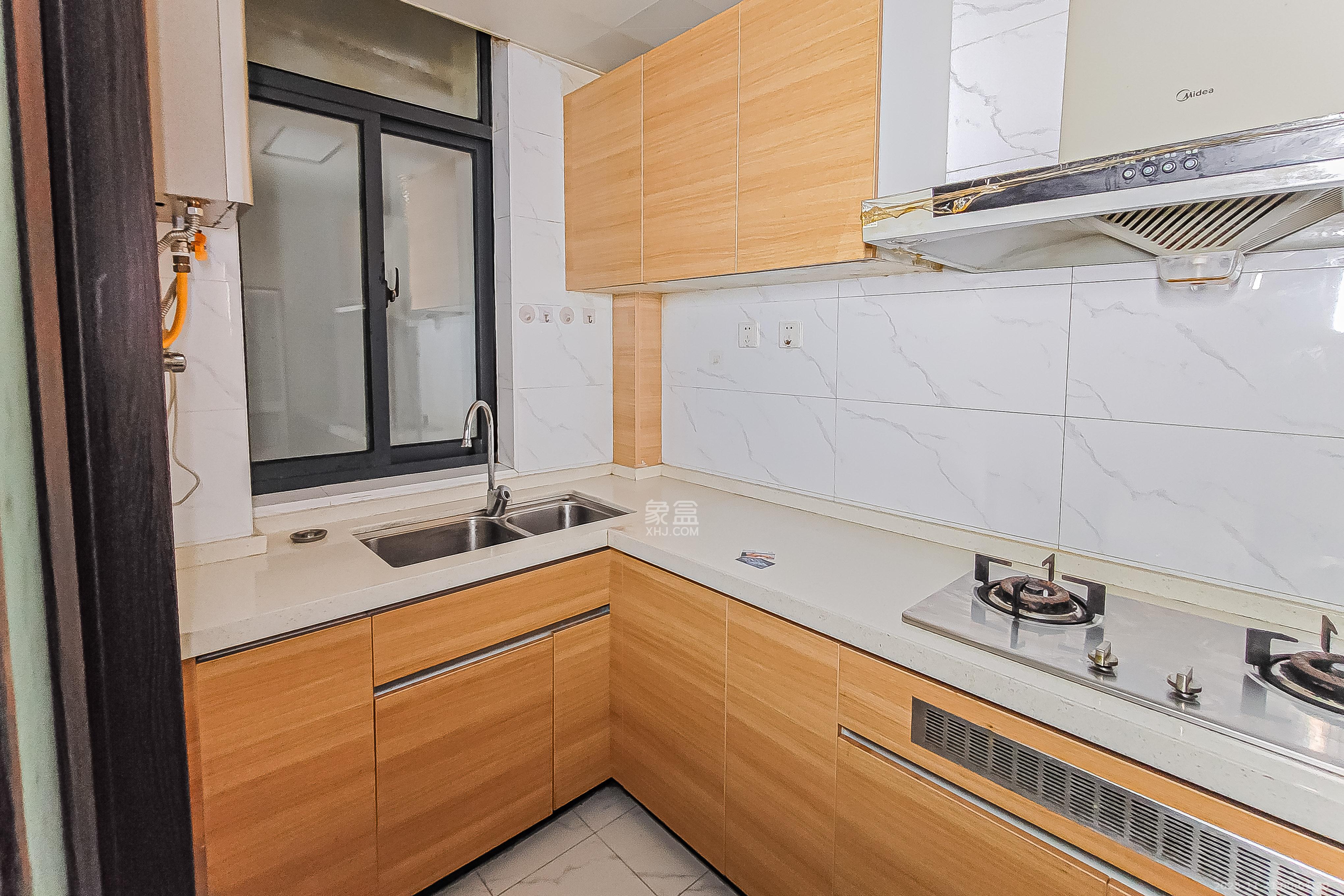 阳光锦城 2室2厅1卫 100.0万 阳光锦城 2室2厅1卫 100.0万厨房