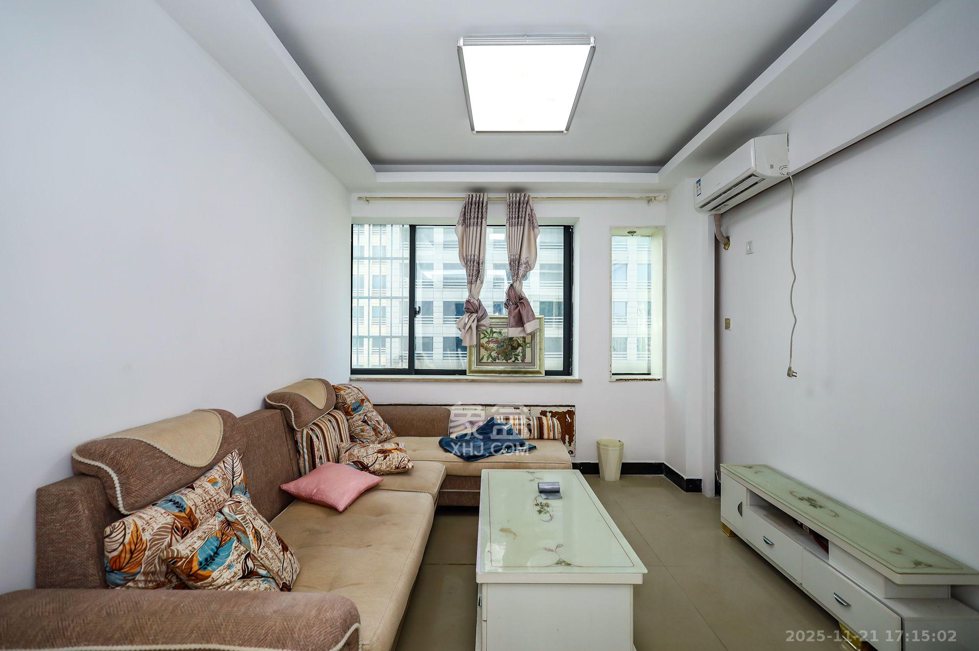 芙蓉蓉苑  2室2厅1卫    2400.0元/月