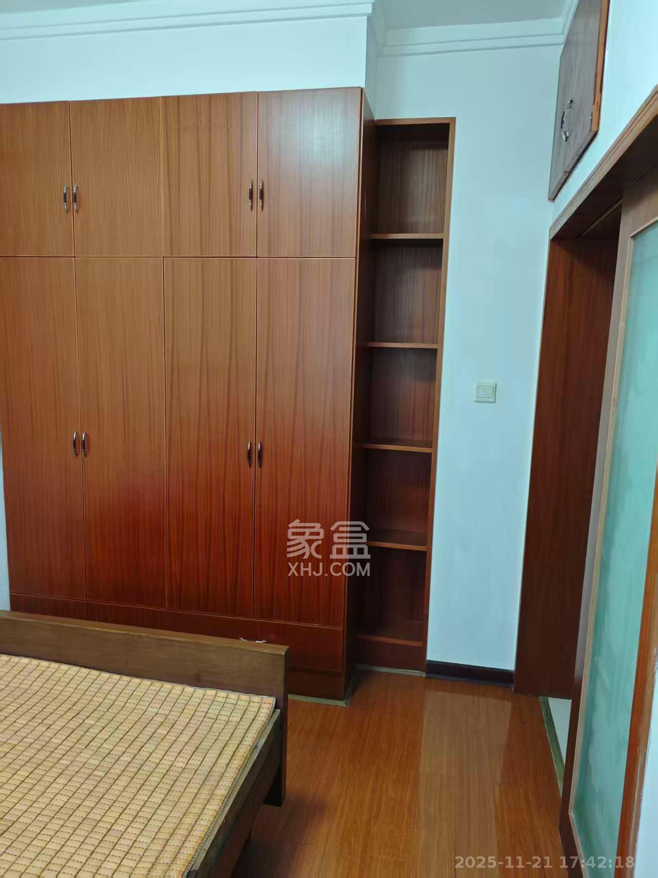 长沙花纸印刷厂宿舍  3室1厅0卫    1800.0元/月室内图