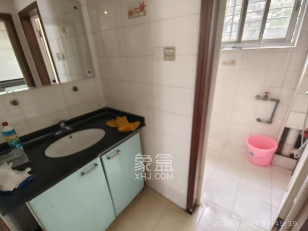 湘卫花苑 2室2厅1卫 1800.0元/月 湘卫花苑 2室2厅1卫 1800.0元/月室内图