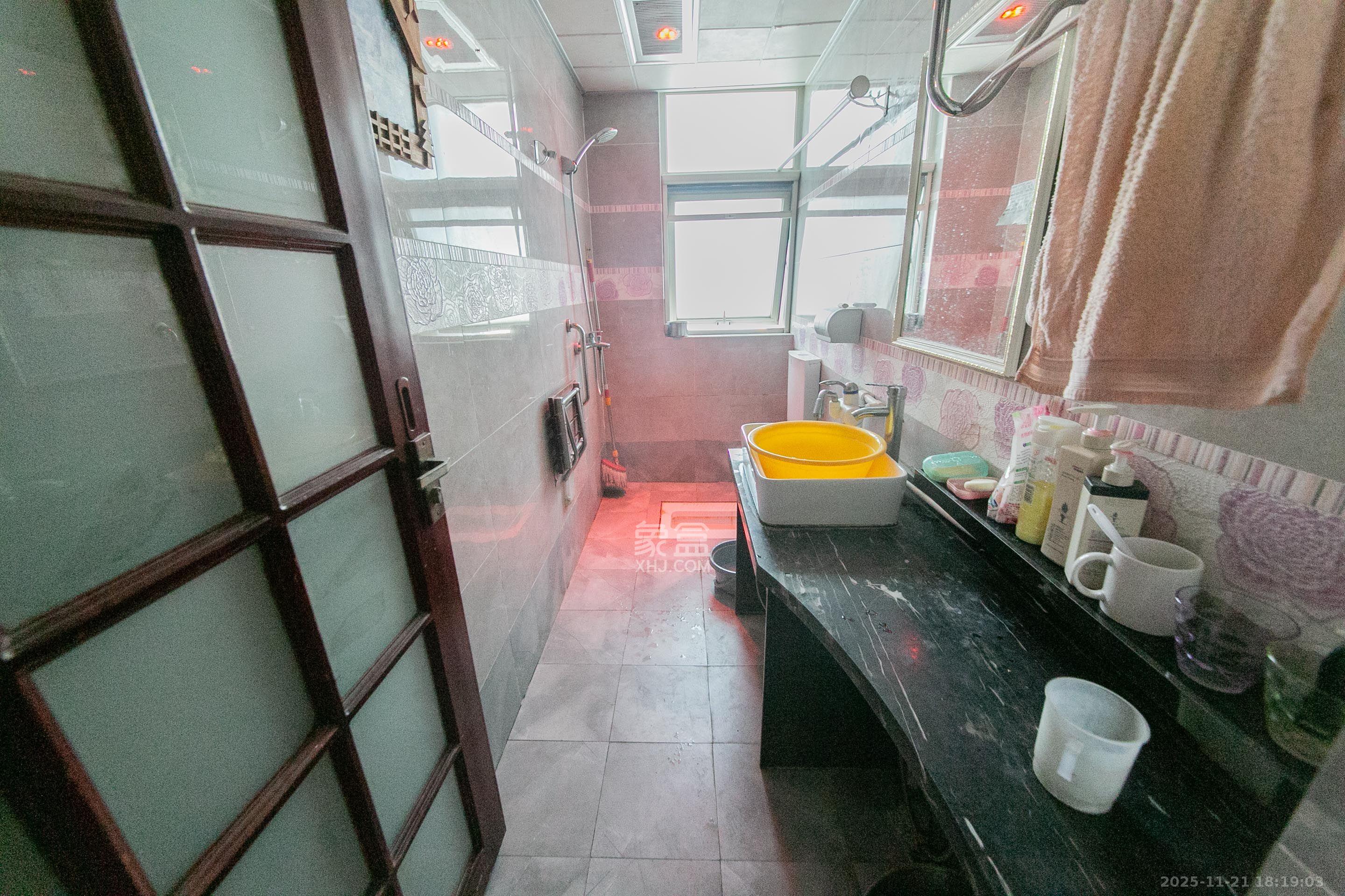 北辰三角洲D3区  4室2厅2卫    4500.0元/月室内图