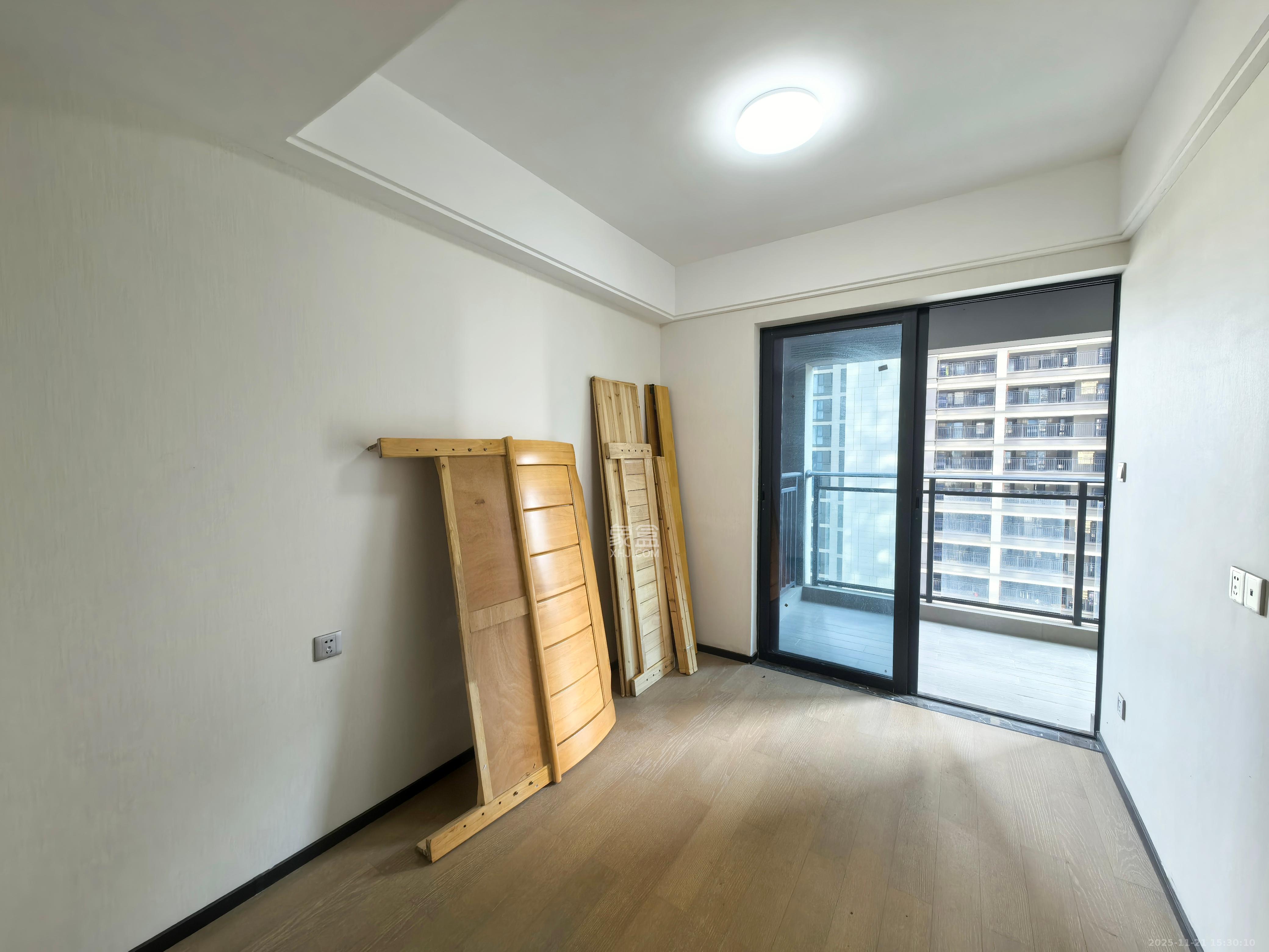 中海麓山境南区 4室2厅2卫 2800.0元/月 中海麓山境南区 4室2厅2卫 2800.0元/月室内图