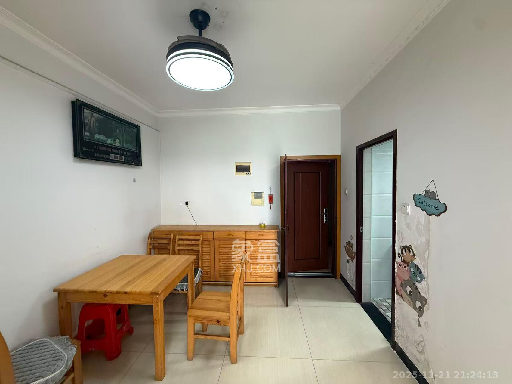 洋湖景园  2室1厅1卫    2100.0元/月室内图